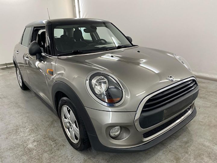 Photo 1 VIN: WMWXV11050TR21355 - MINI MINI 5 DOORS DIESEL - 2018 