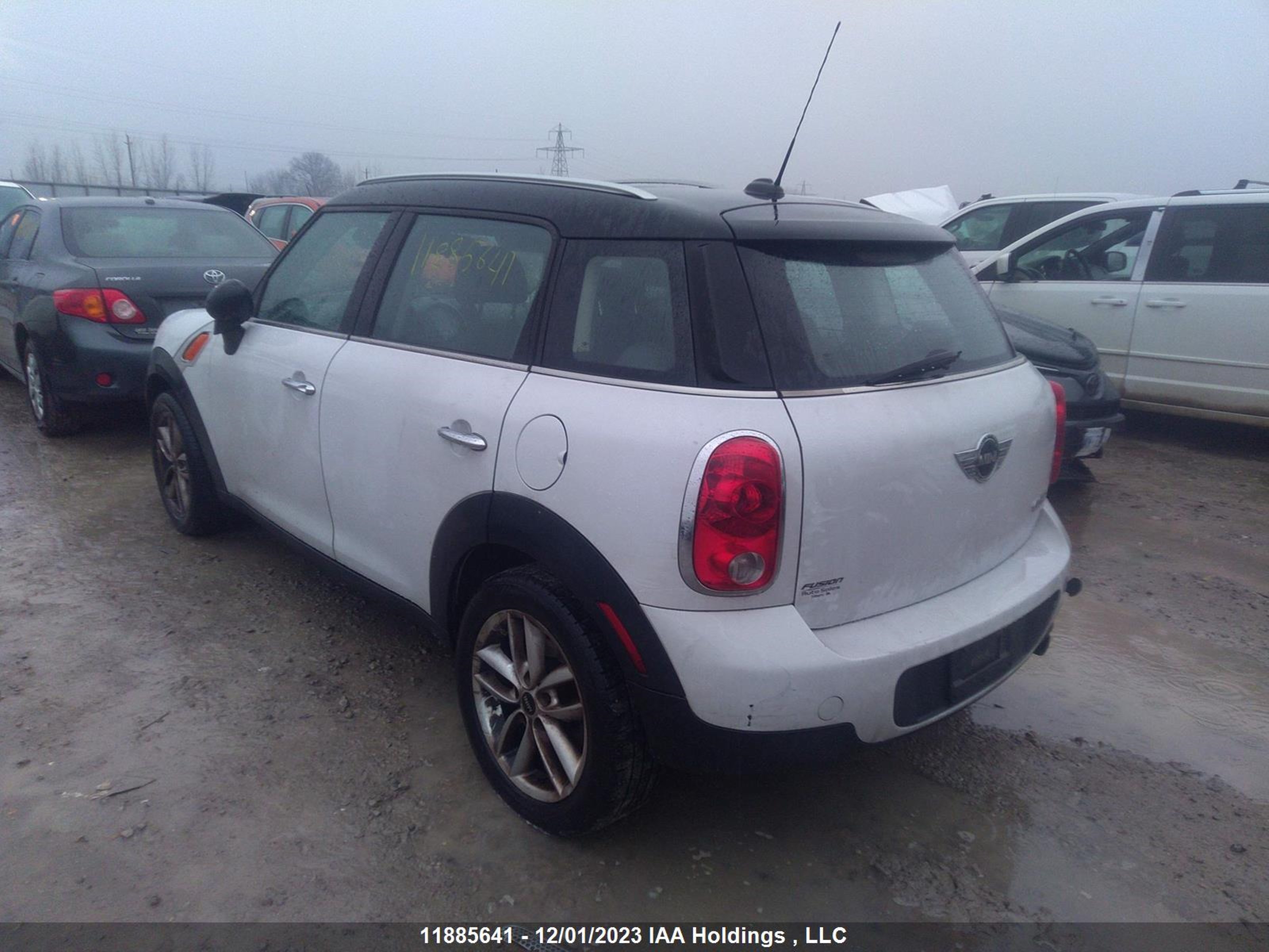 Photo 2 VIN: WMWZB3C50BWH95481 - MINI COUNTRYMAN 