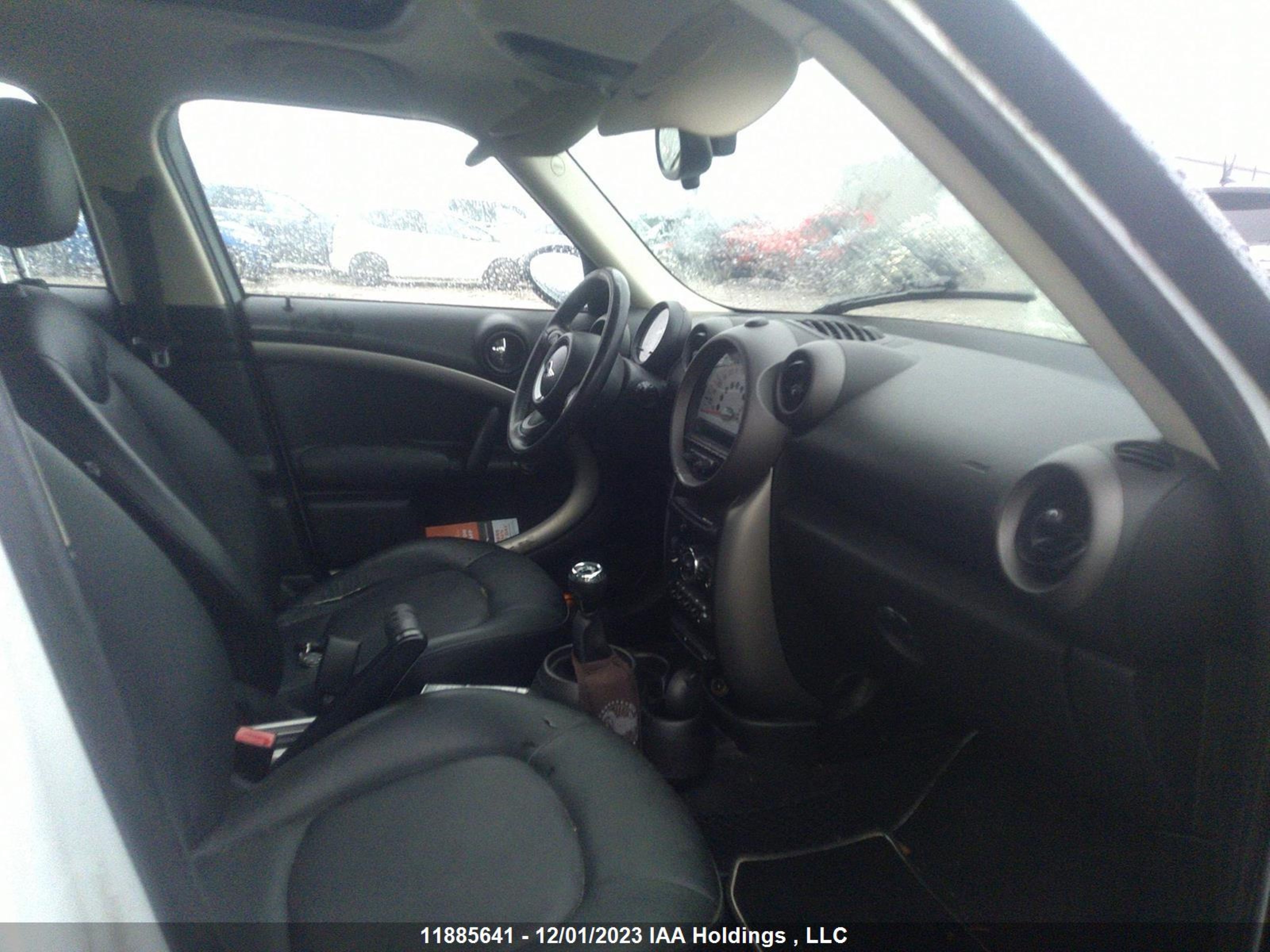 Photo 4 VIN: WMWZB3C50BWH95481 - MINI COUNTRYMAN 