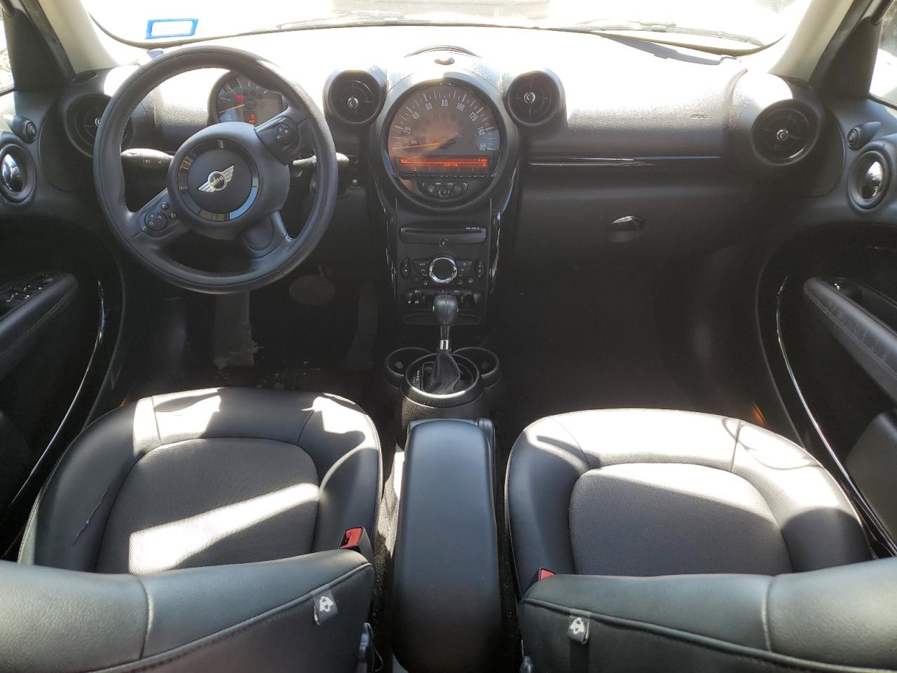 Photo 7 VIN: WMWZB3C52FWR44654 - MINI COOPER 