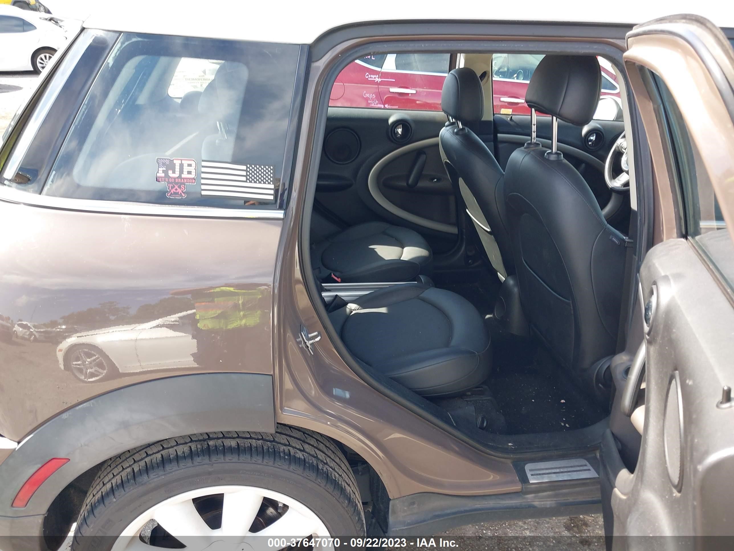 Photo 7 VIN: WMWZB3C53BWM29267 - MINI COUNTRYMAN 