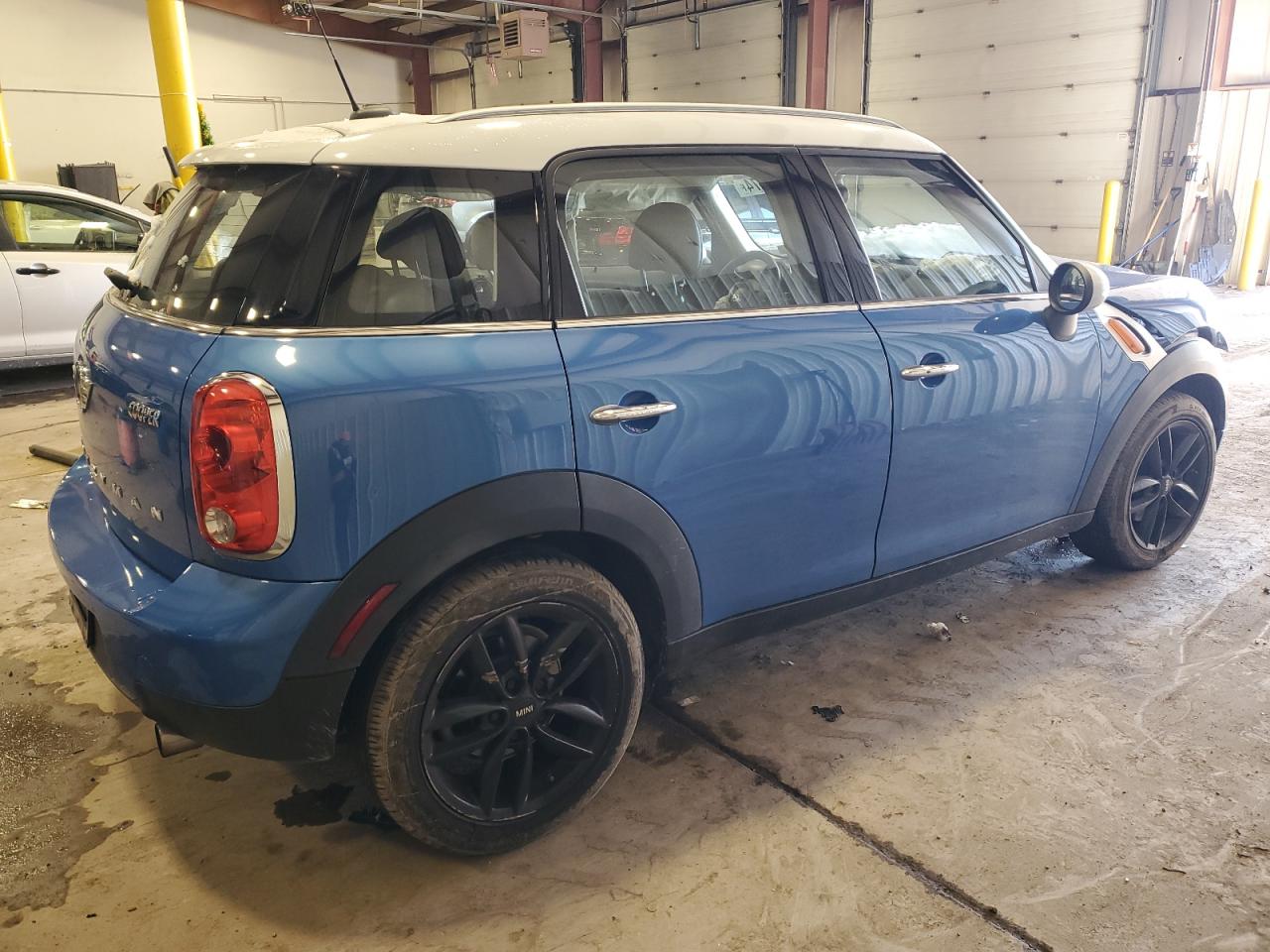 Photo 2 VIN: WMWZB3C53EWR42295 - MINI COOPER 