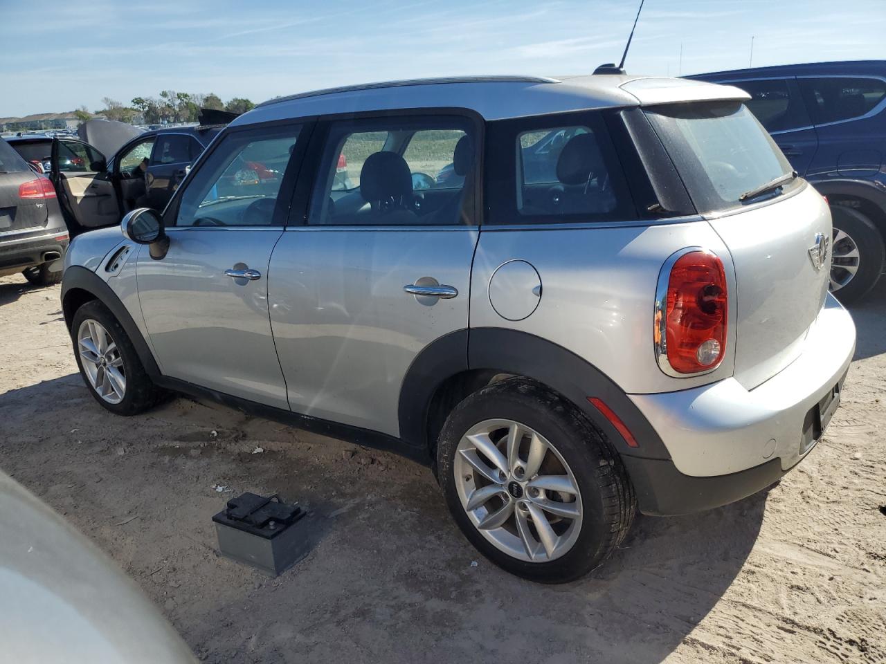 Photo 1 VIN: WMWZB3C56CWM06695 - MINI COOPER 