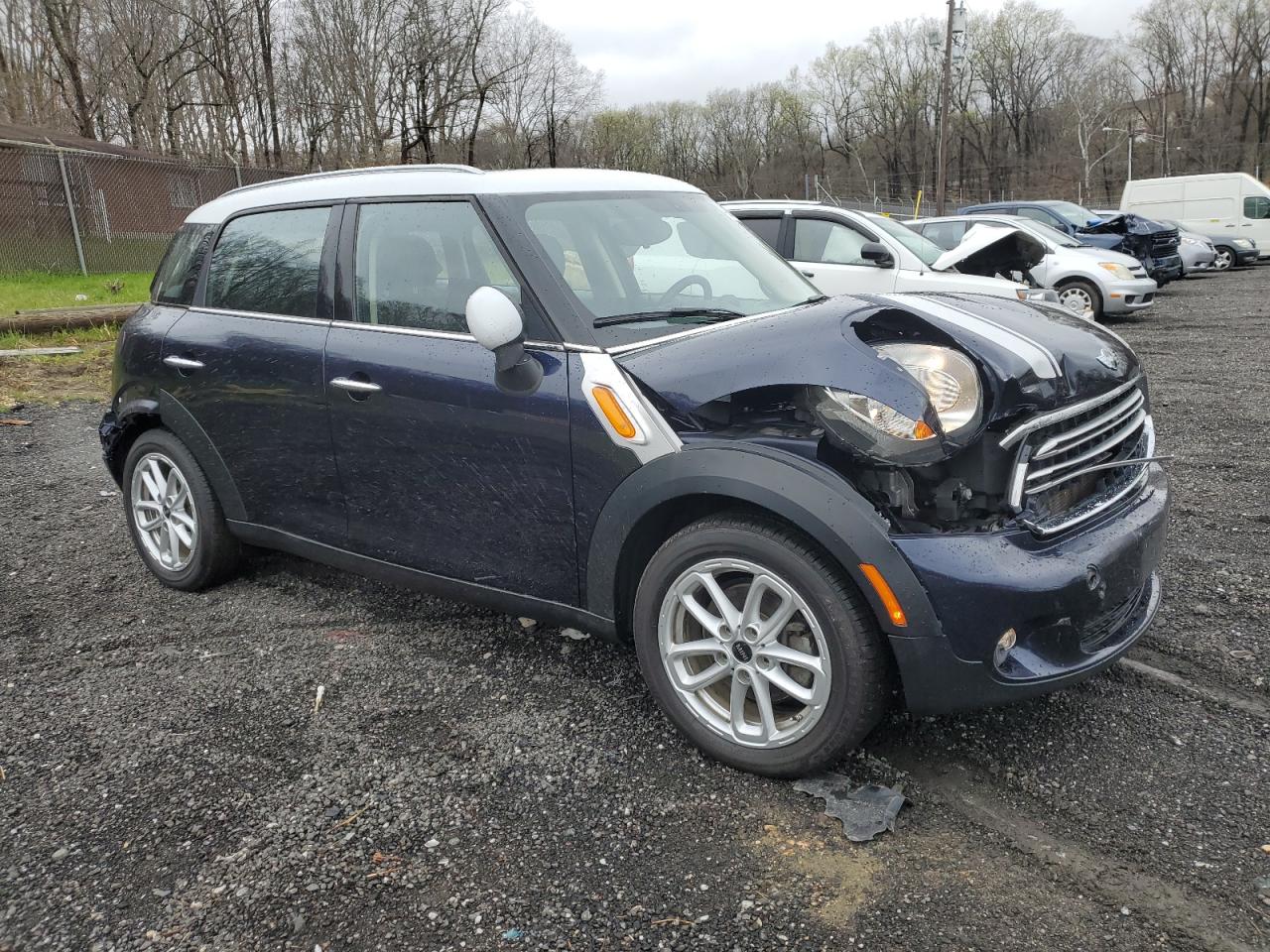 Photo 3 VIN: WMWZB3C59FWR45686 - MINI COOPER 