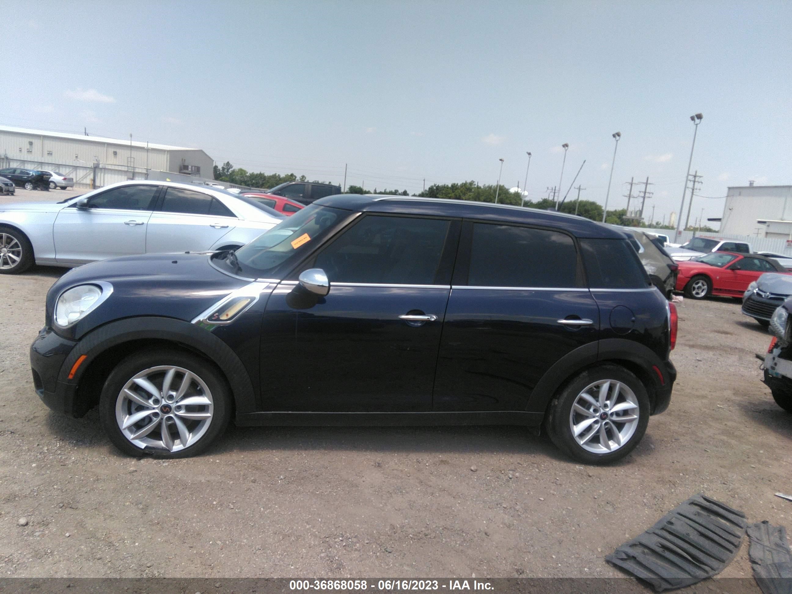 Photo 13 VIN: WMWZC3C50DWP22611 - MINI COUNTRYMAN 