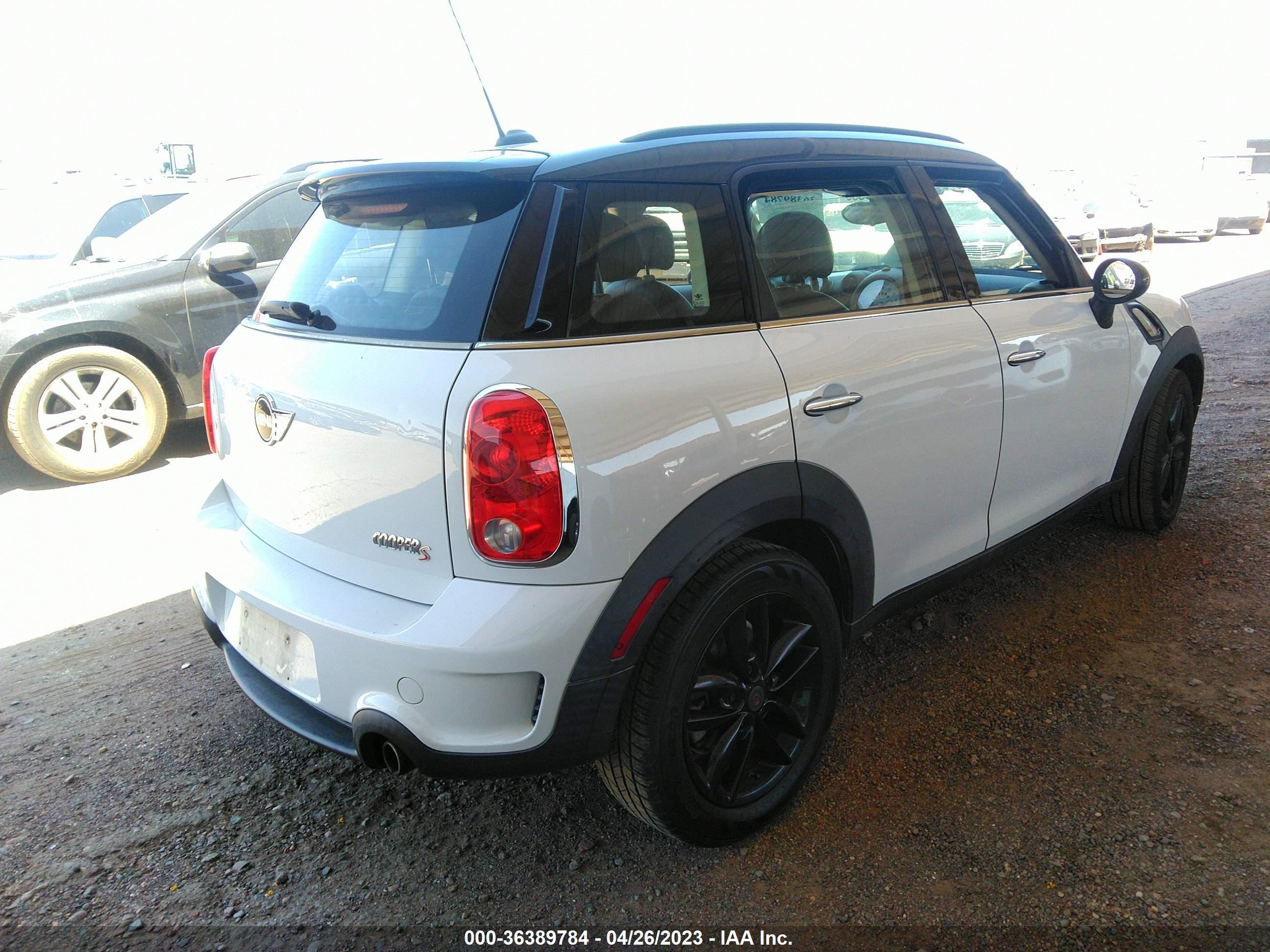 Photo 3 VIN: WMWZC3C51CWL83243 - MINI COUNTRYMAN 