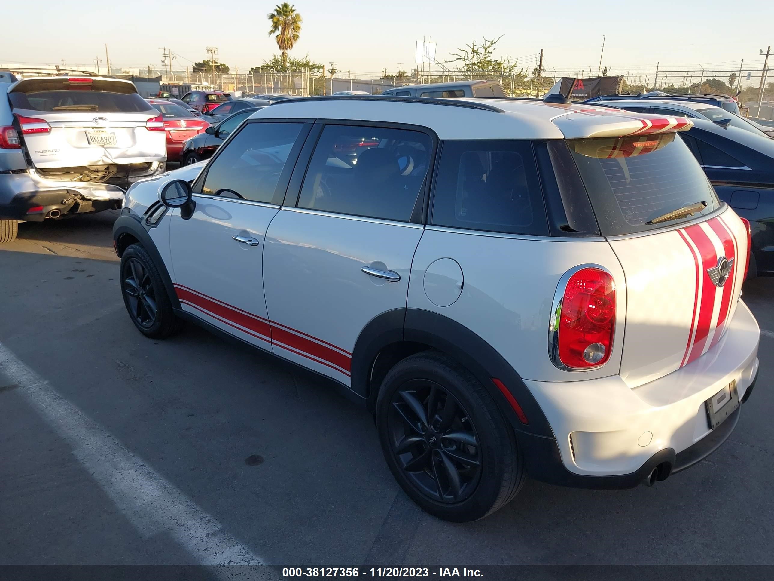 Photo 2 VIN: WMWZC3C52CWL82733 - MINI COOPER S COUNTRYMAN 