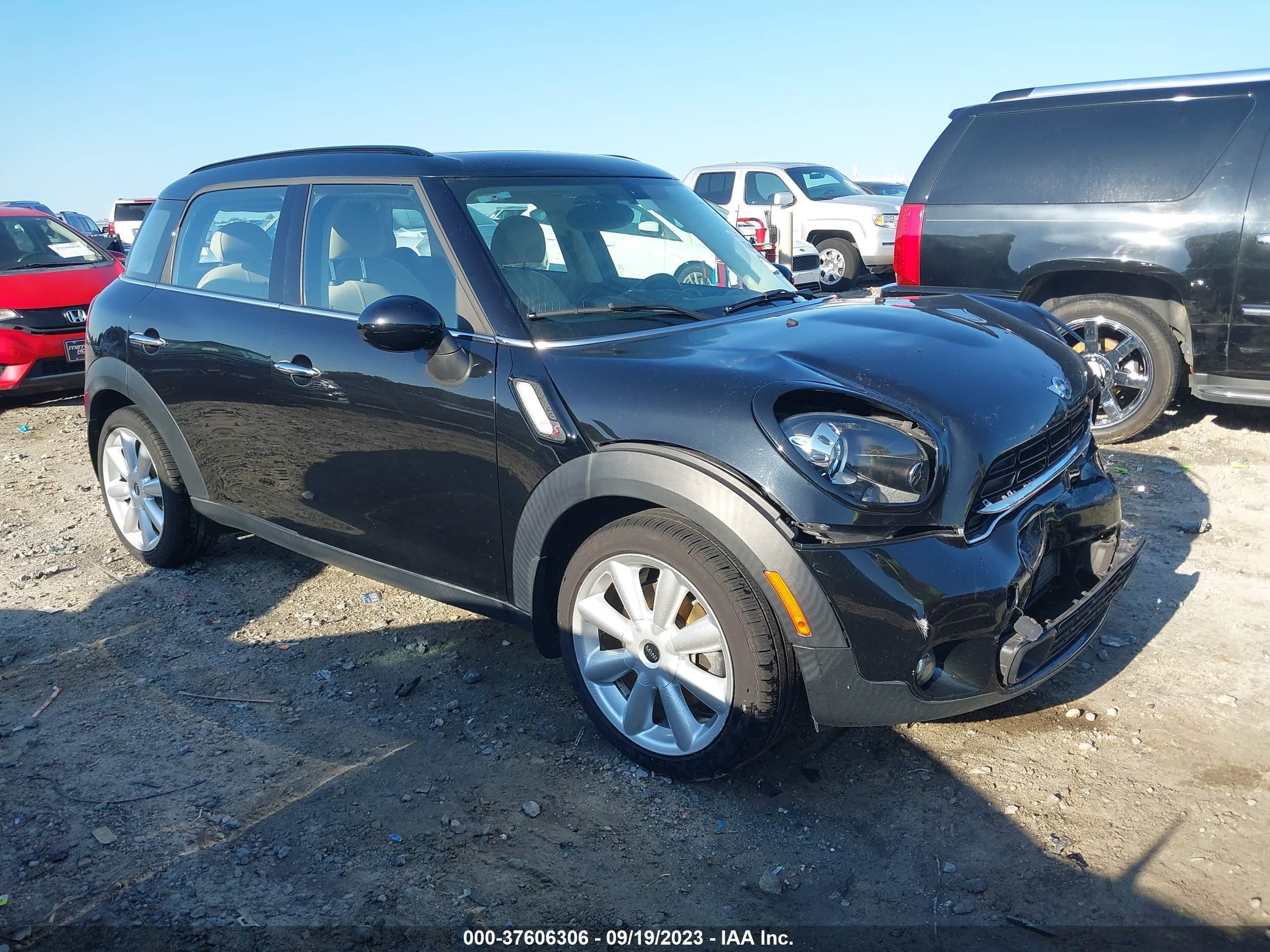 Photo 0 VIN: WMWZC3C52GWT08413 - MINI COUNTRYMAN 