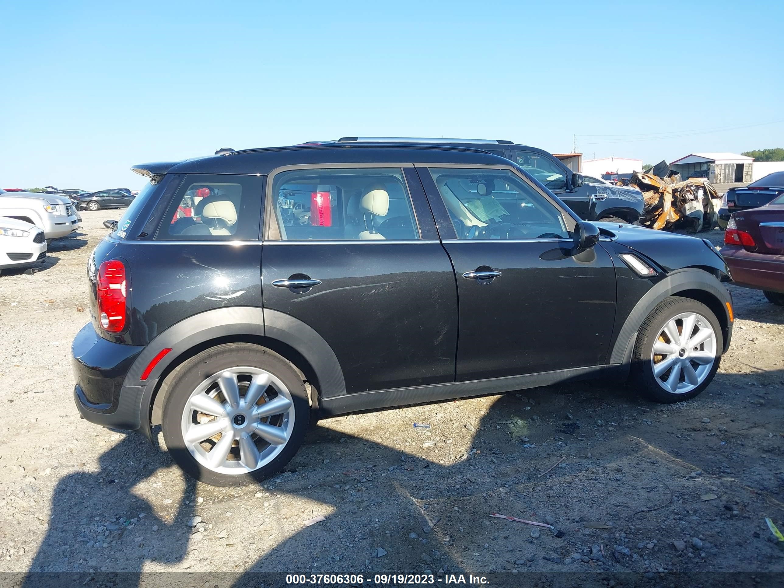 Photo 12 VIN: WMWZC3C52GWT08413 - MINI COUNTRYMAN 