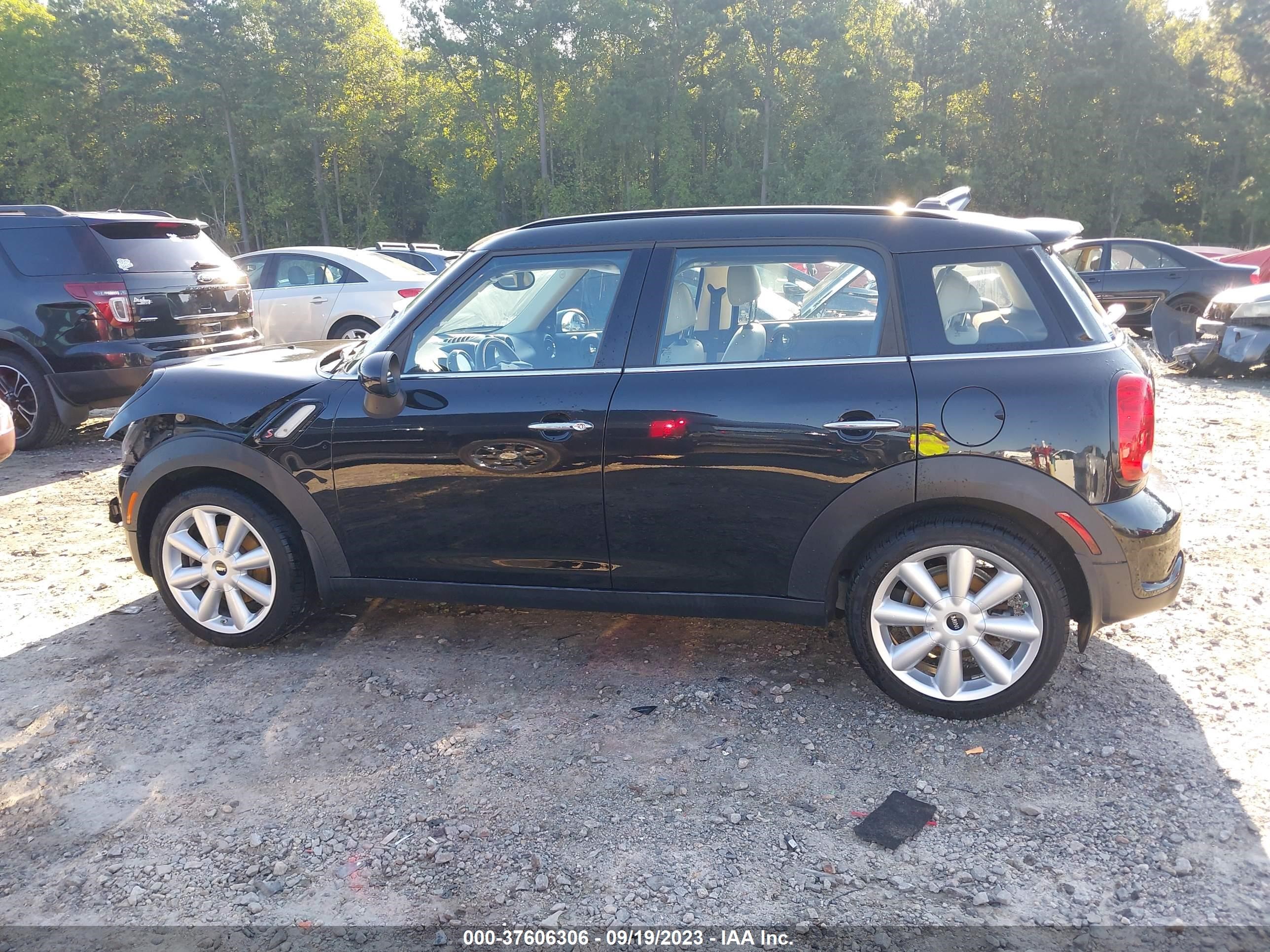 Photo 13 VIN: WMWZC3C52GWT08413 - MINI COUNTRYMAN 