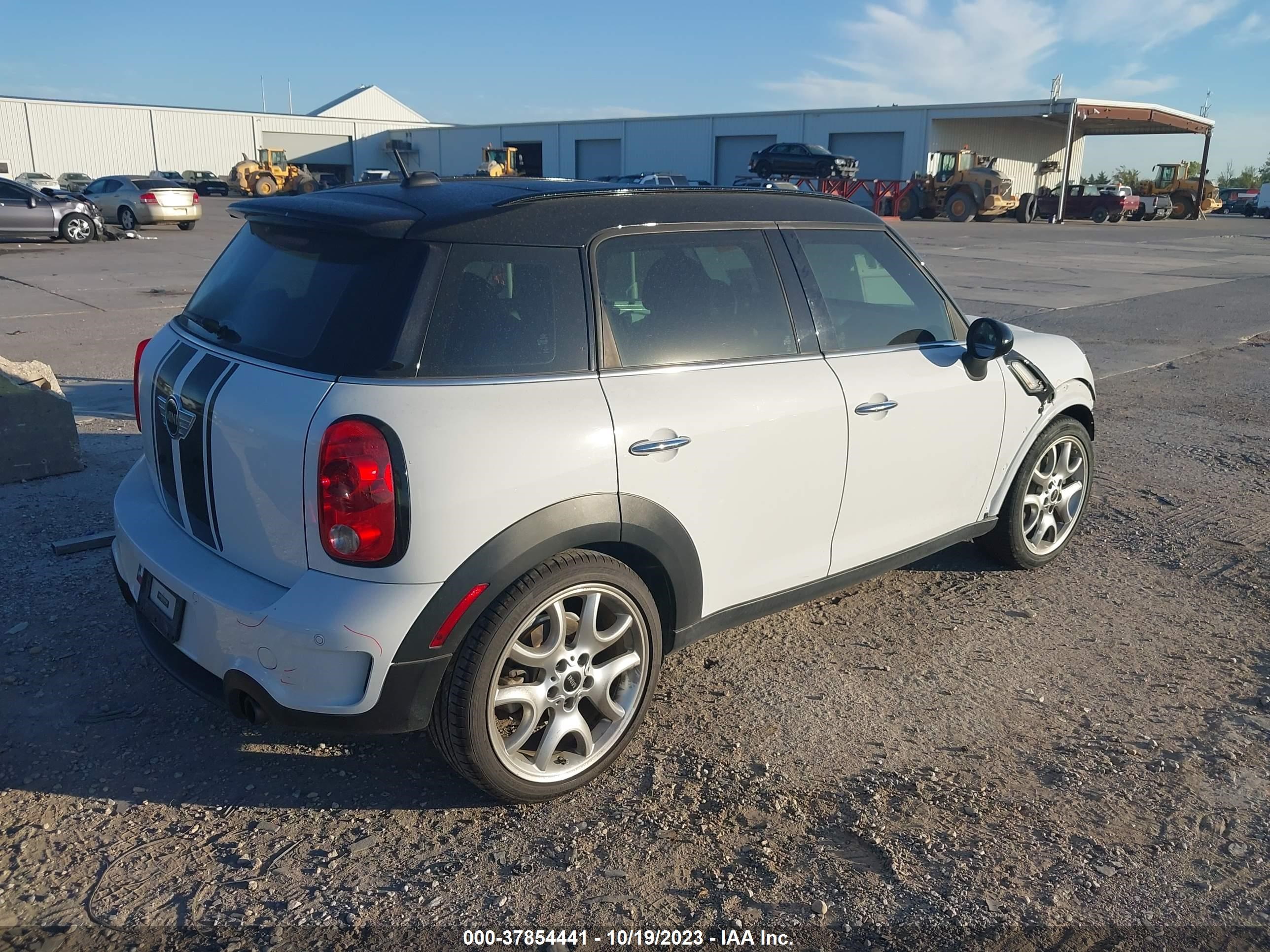 Photo 3 VIN: WMWZC3C53FWT06653 - MINI COUNTRYMAN 