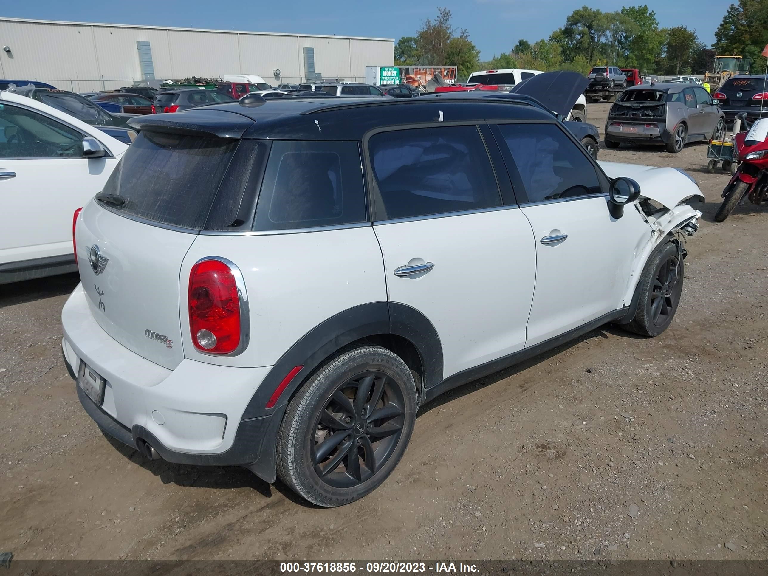 Photo 3 VIN: WMWZC3C54DWM28497 - MINI COUNTRYMAN 