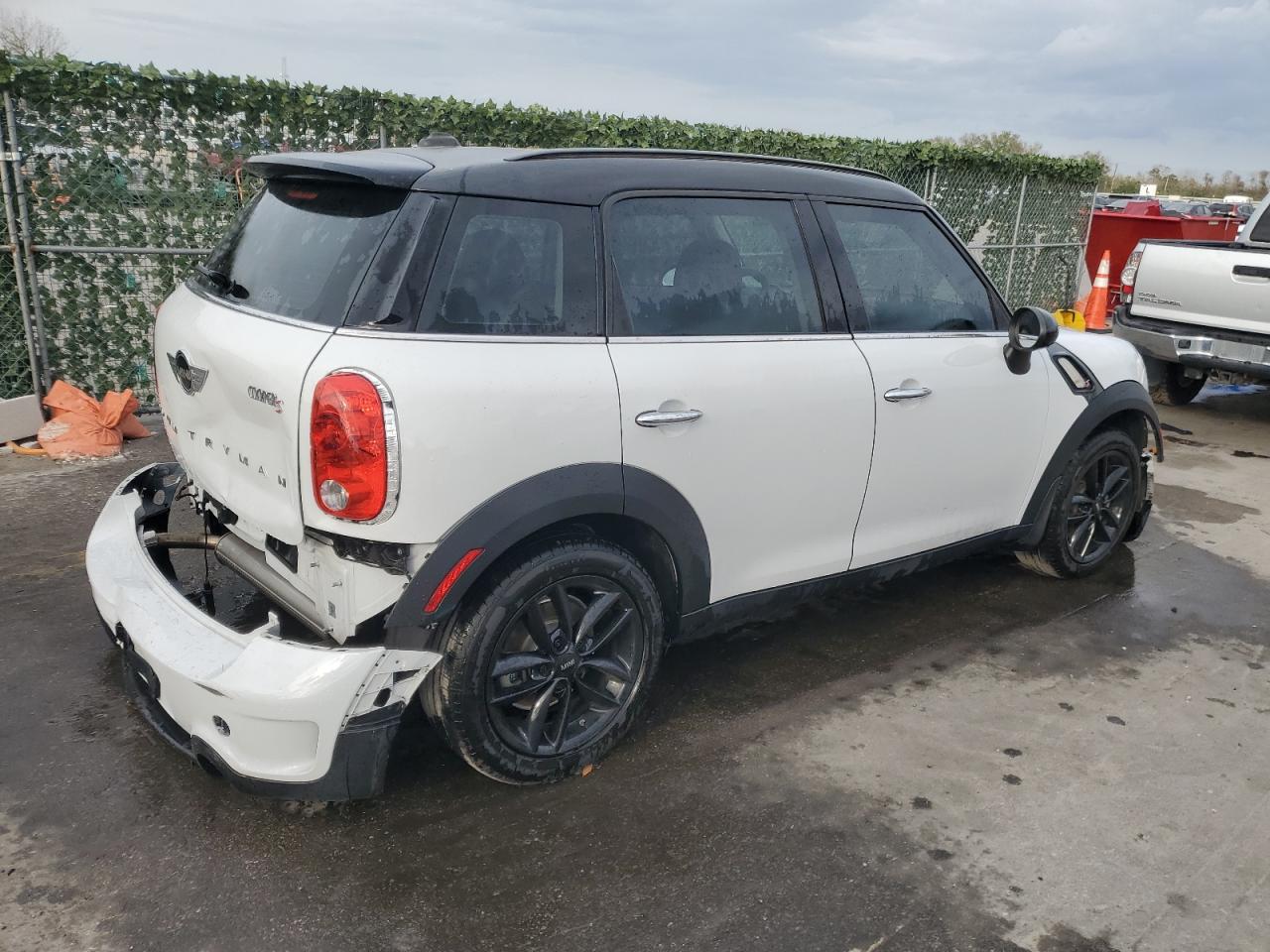 Photo 2 VIN: WMWZC3C55EWT00478 - MINI COOPER 