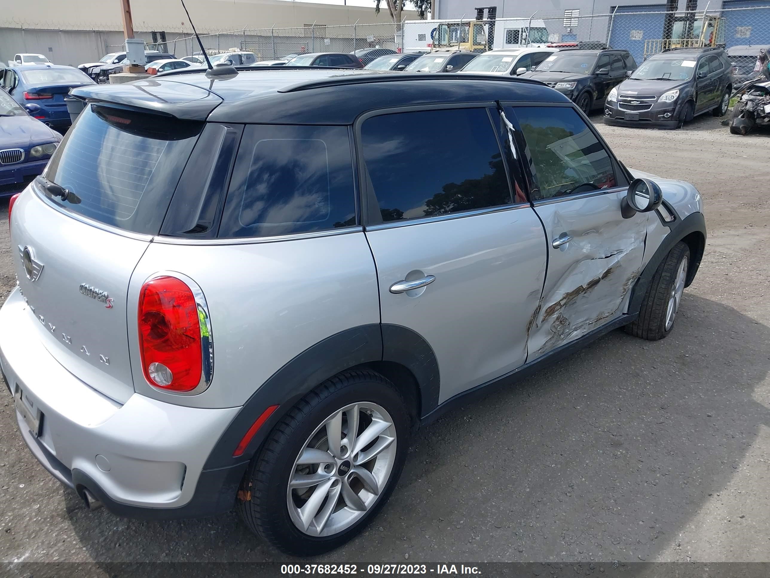 Photo 3 VIN: WMWZC3C55EWT00612 - MINI COUNTRYMAN 