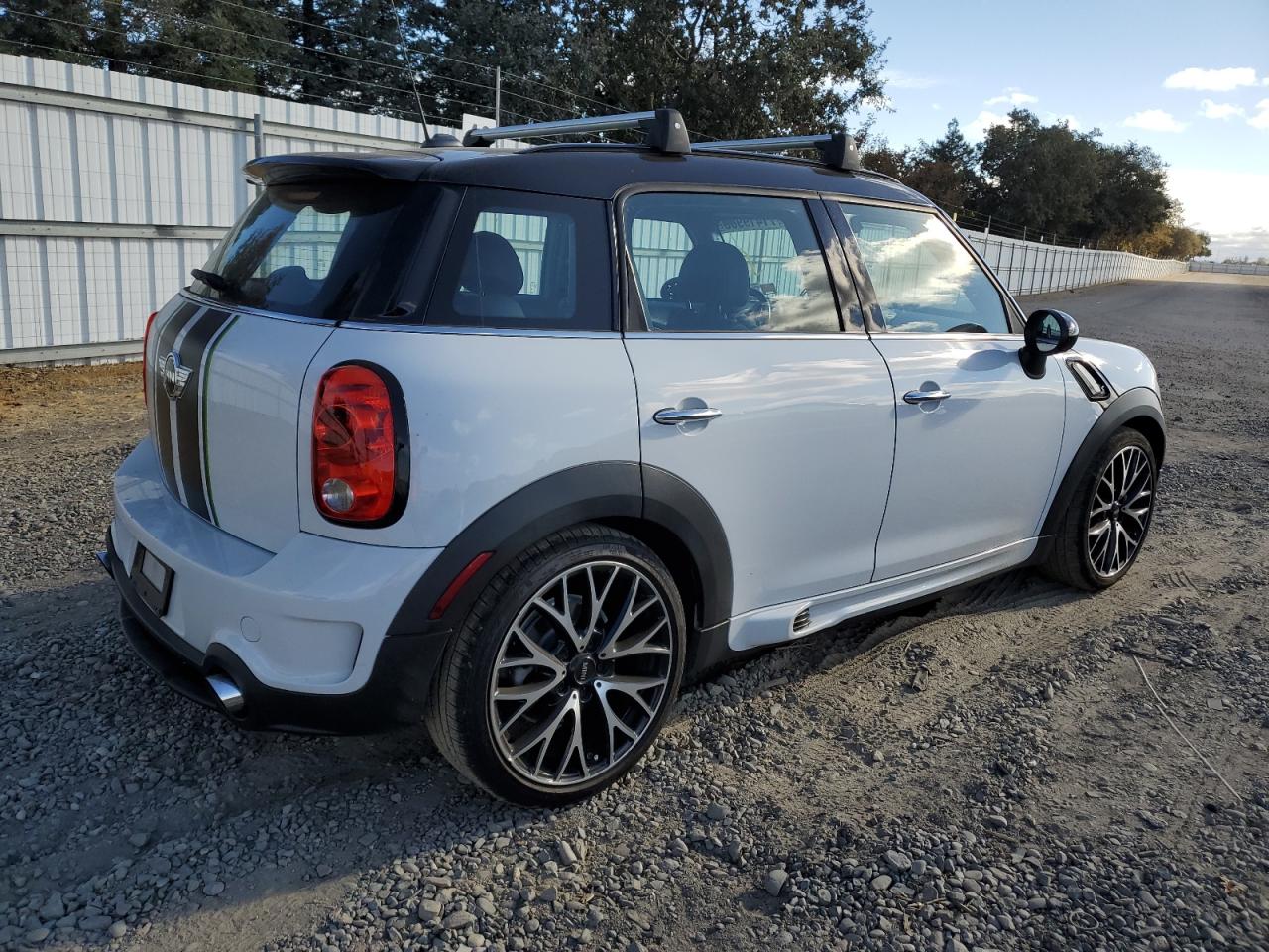 Photo 2 VIN: WMWZC3C55FWT05732 - MINI COOPER 