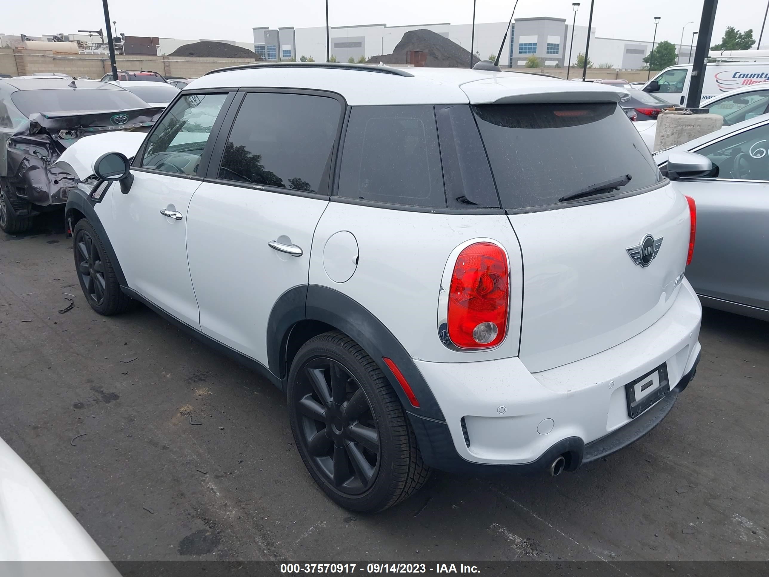 Photo 2 VIN: WMWZC3C58CWL84874 - MINI COUNTRYMAN 