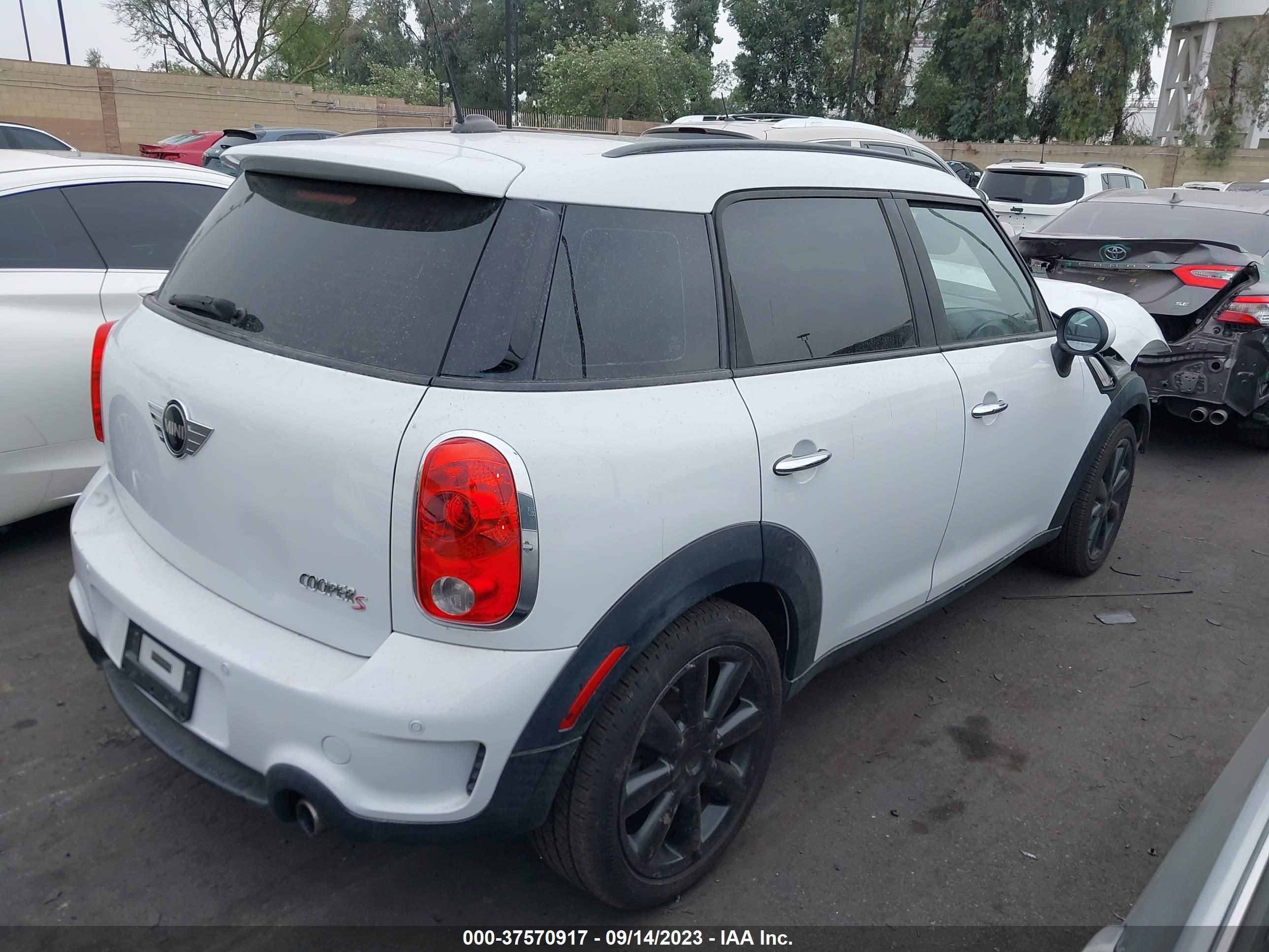 Photo 3 VIN: WMWZC3C58CWL84874 - MINI COUNTRYMAN 