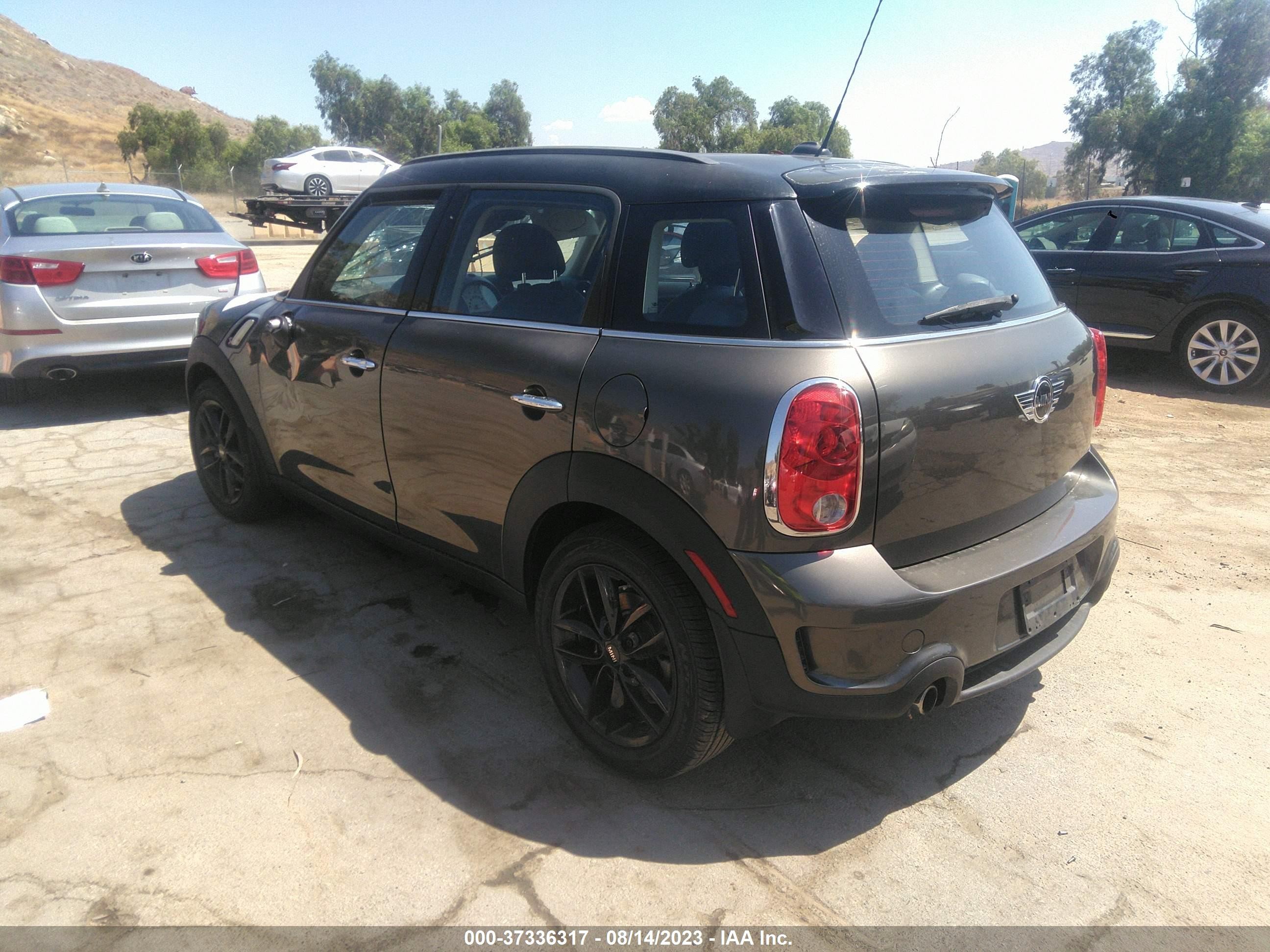 Photo 2 VIN: WMWZC3C59EWP26626 - MINI COUNTRYMAN 