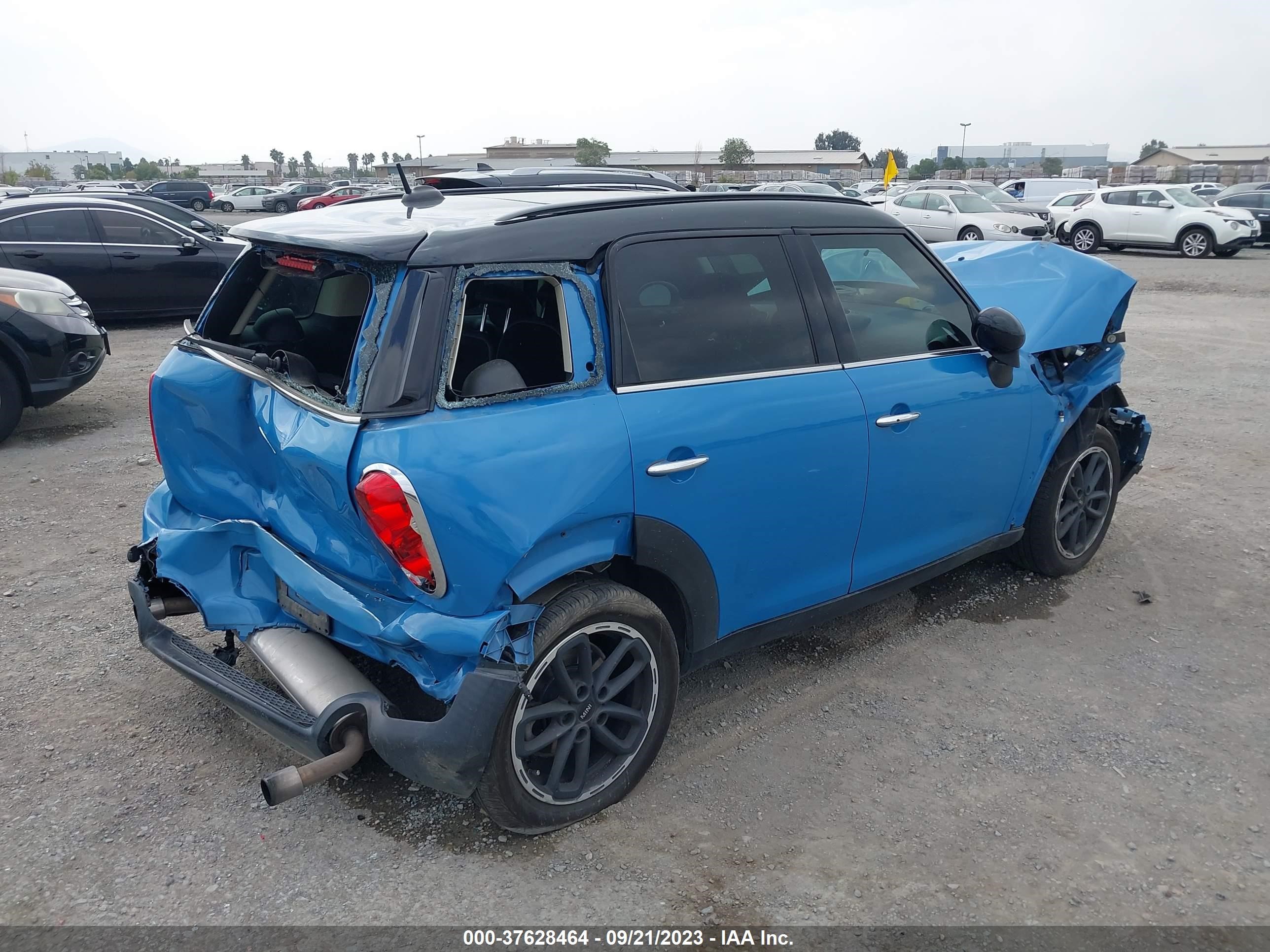 Photo 3 VIN: WMWZC3C59GWT09610 - MINI COUNTRYMAN 