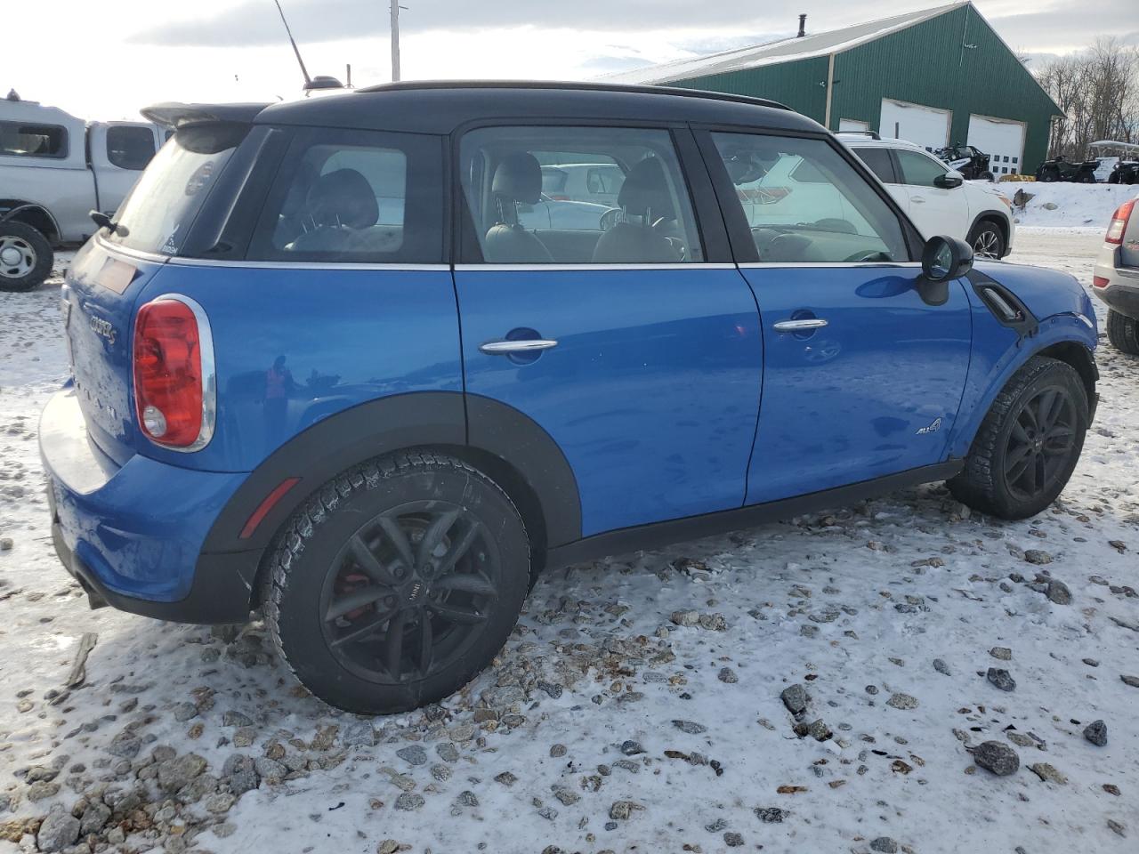 Photo 2 VIN: WMWZC5C50EWM17669 - MINI COOPER 