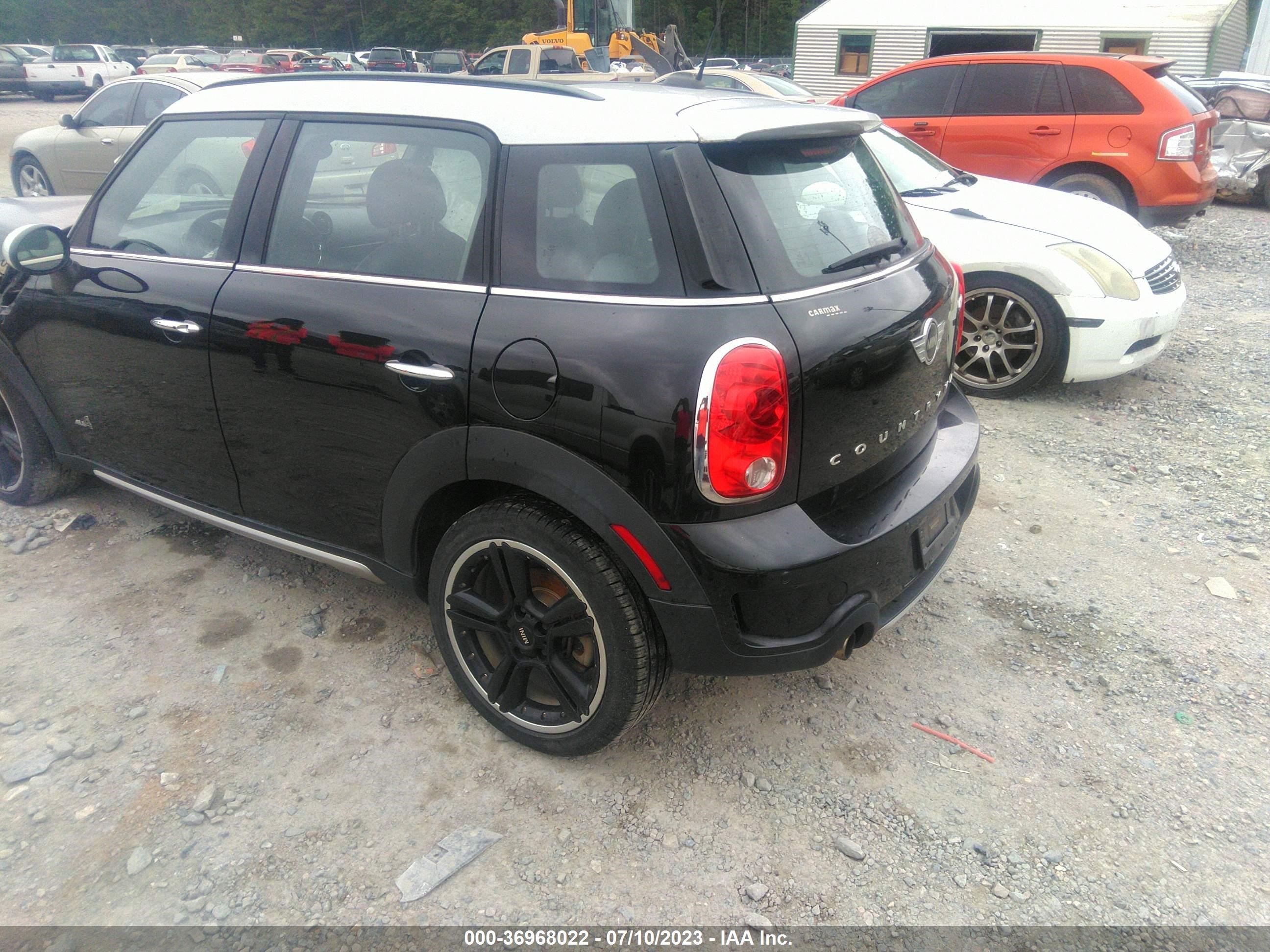 Photo 2 VIN: WMWZC5C52GWU00987 - MINI COUNTRYMAN 