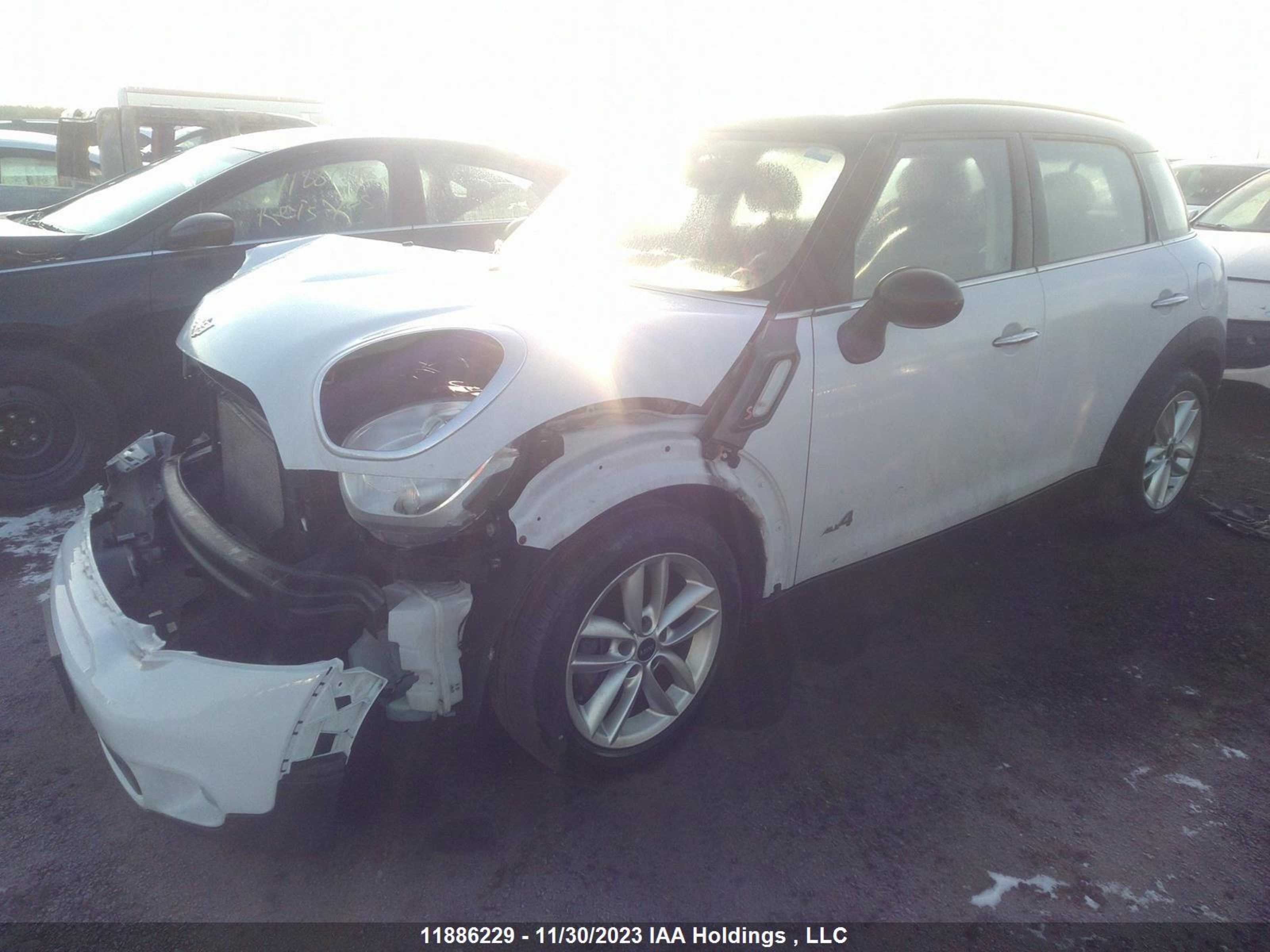 Photo 1 VIN: WMWZC5C53EWP35429 - MINI COUNTRYMAN 