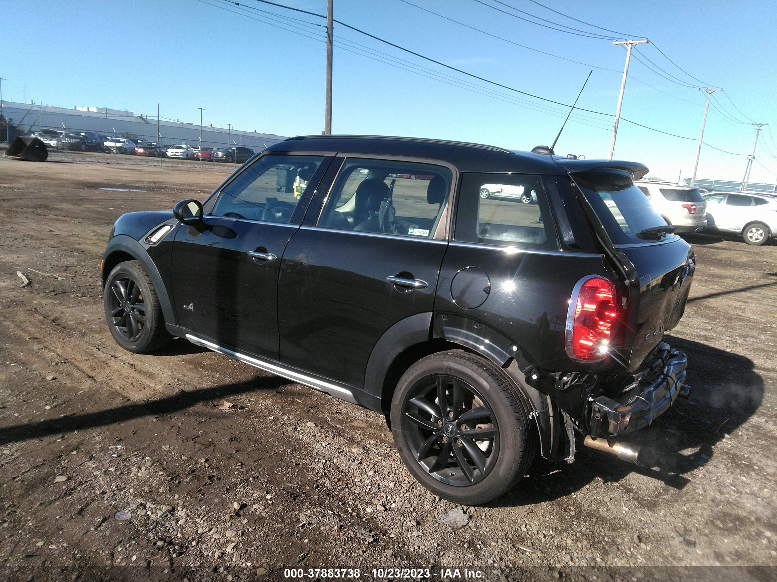 Photo 2 VIN: WMWZC5C53FWP42673 - MINI COUNTRYMAN 