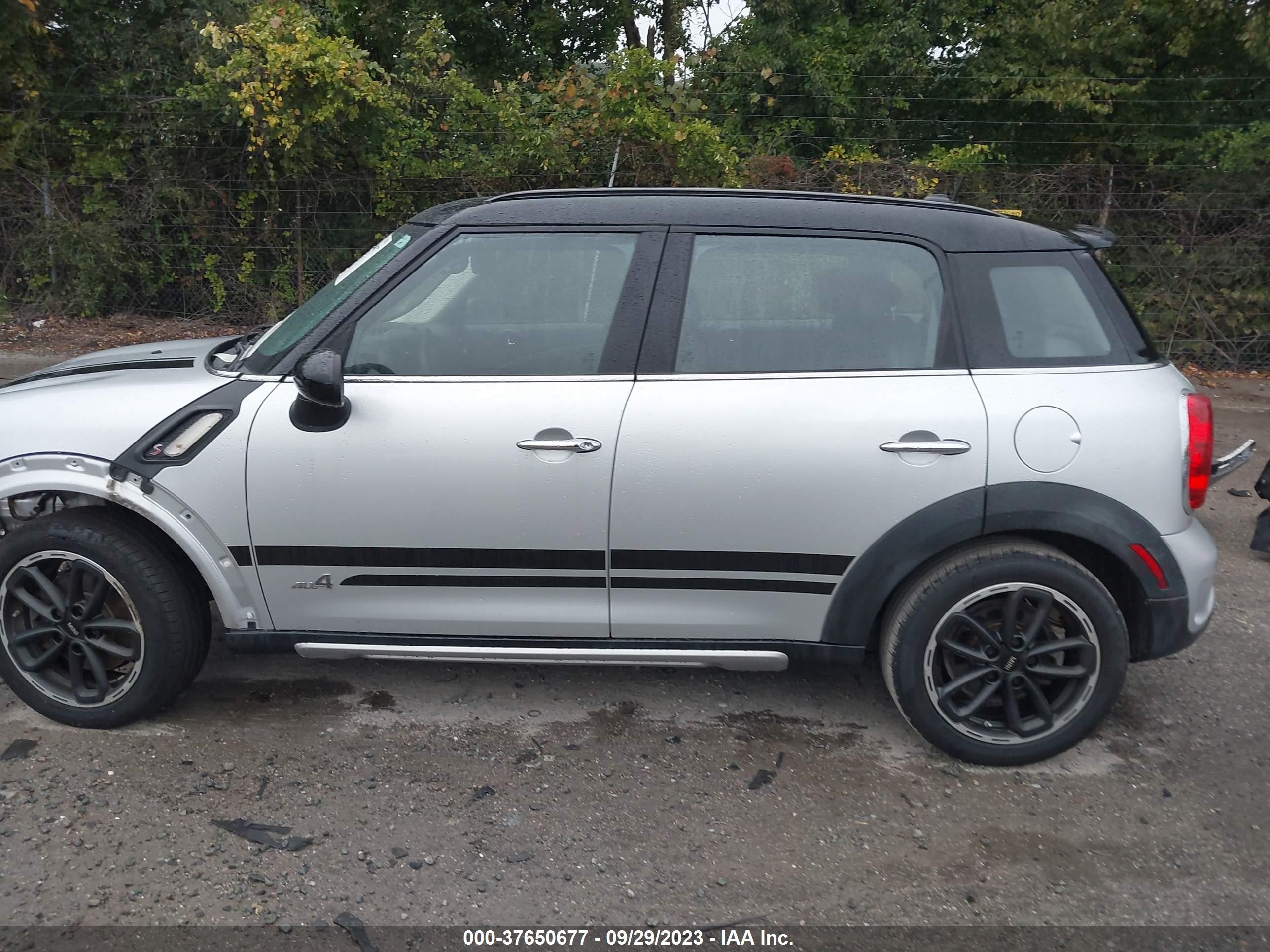 Photo 14 VIN: WMWZC5C53GWU20519 - MINI COUNTRYMAN 