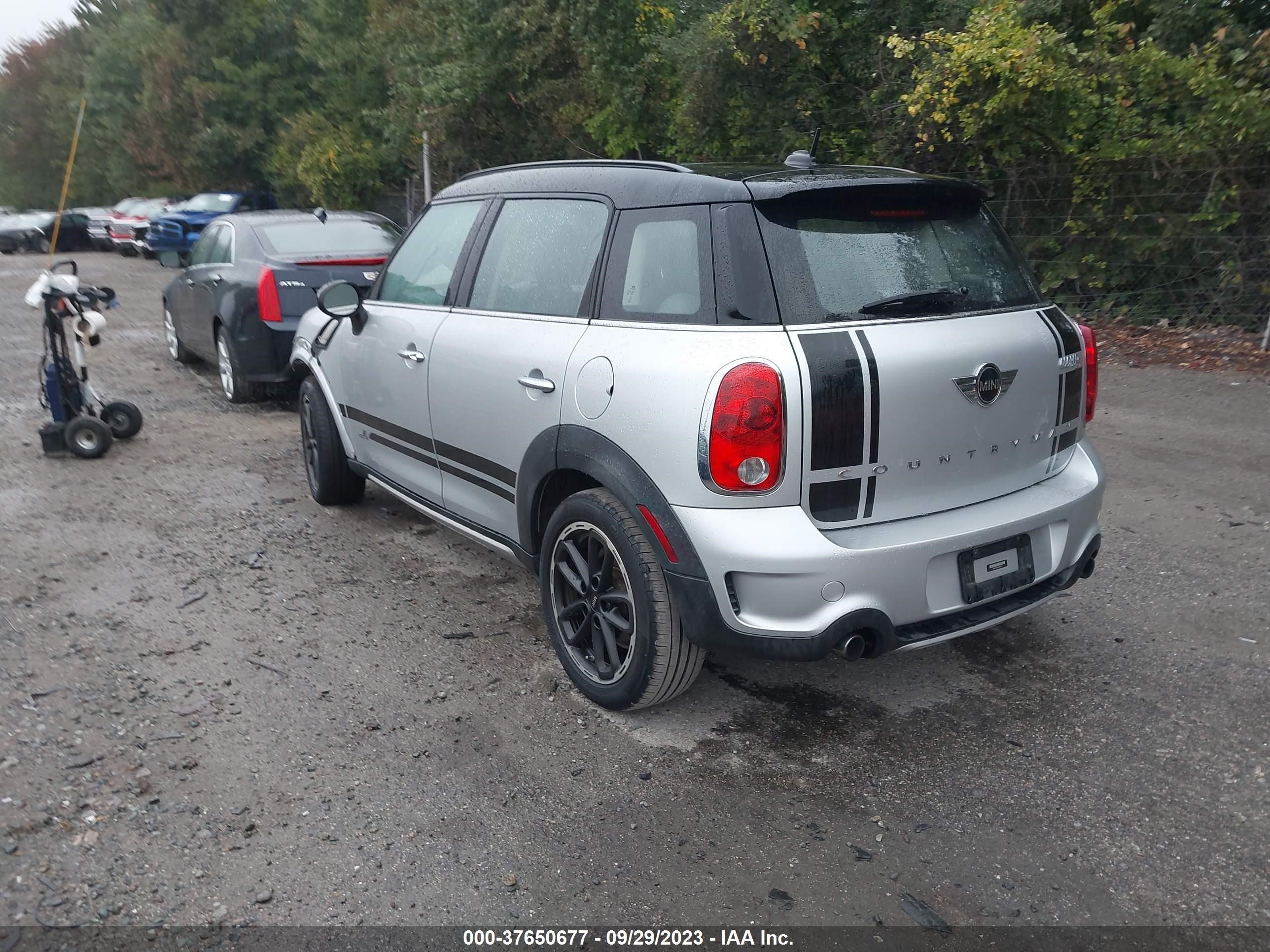 Photo 2 VIN: WMWZC5C53GWU20519 - MINI COUNTRYMAN 