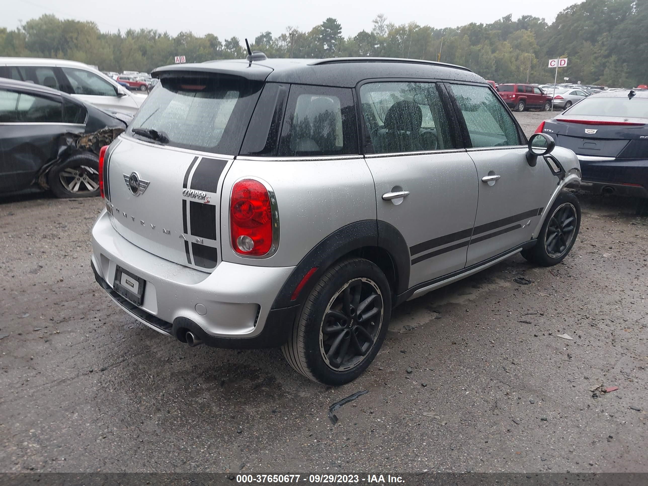 Photo 3 VIN: WMWZC5C53GWU20519 - MINI COUNTRYMAN 