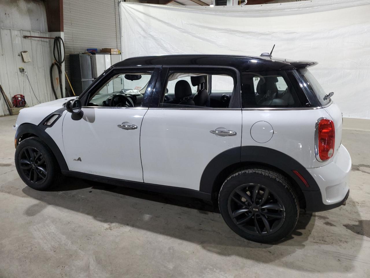 Photo 1 VIN: WMWZC5C54EWM17139 - MINI COOPER 