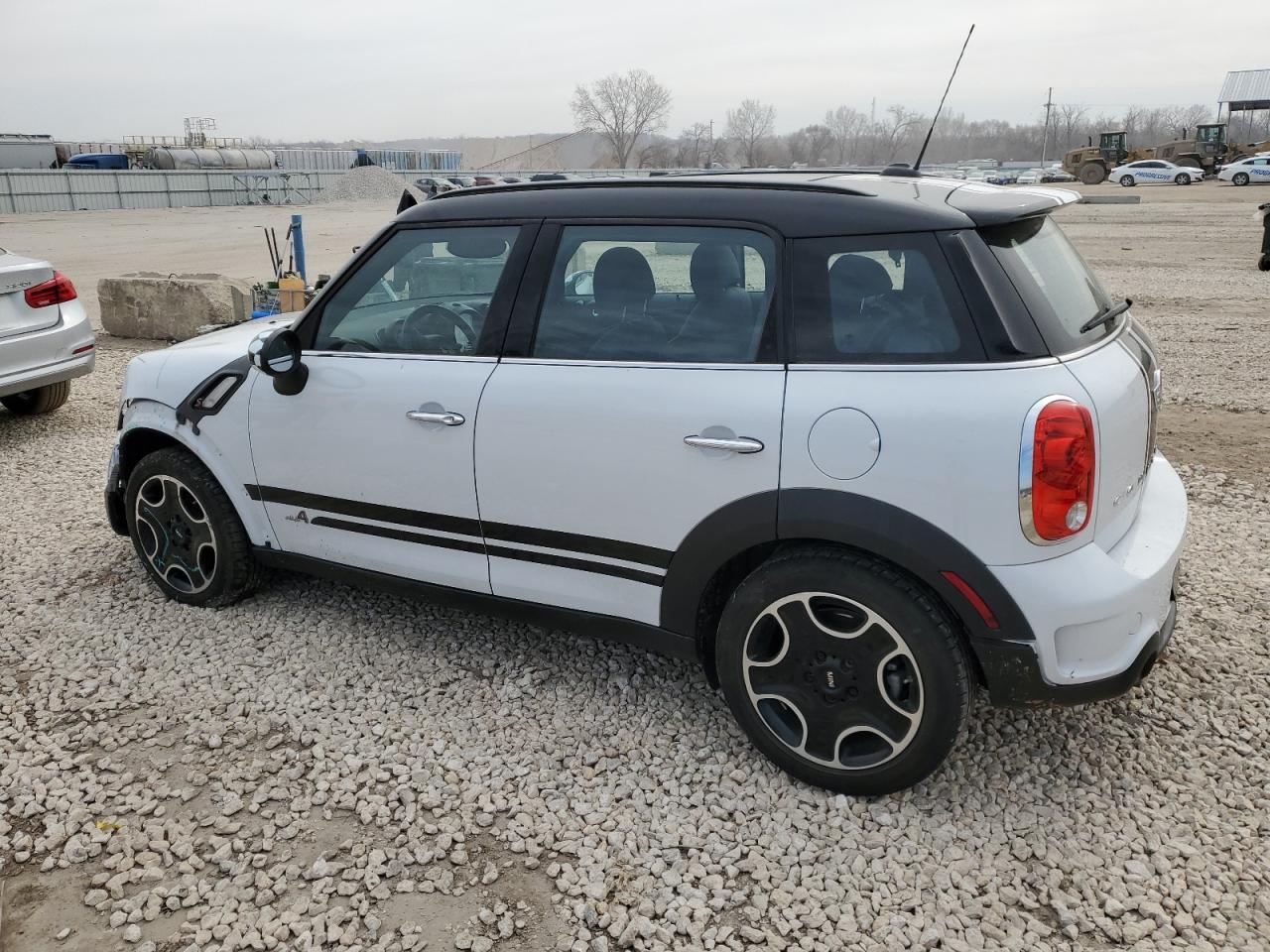 Photo 1 VIN: WMWZC5C54EWM17674 - MINI COOPER 