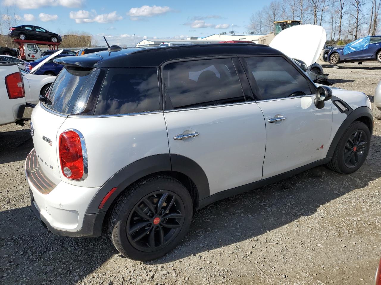 Photo 2 VIN: WMWZC5C55EWP37232 - MINI COOPER 