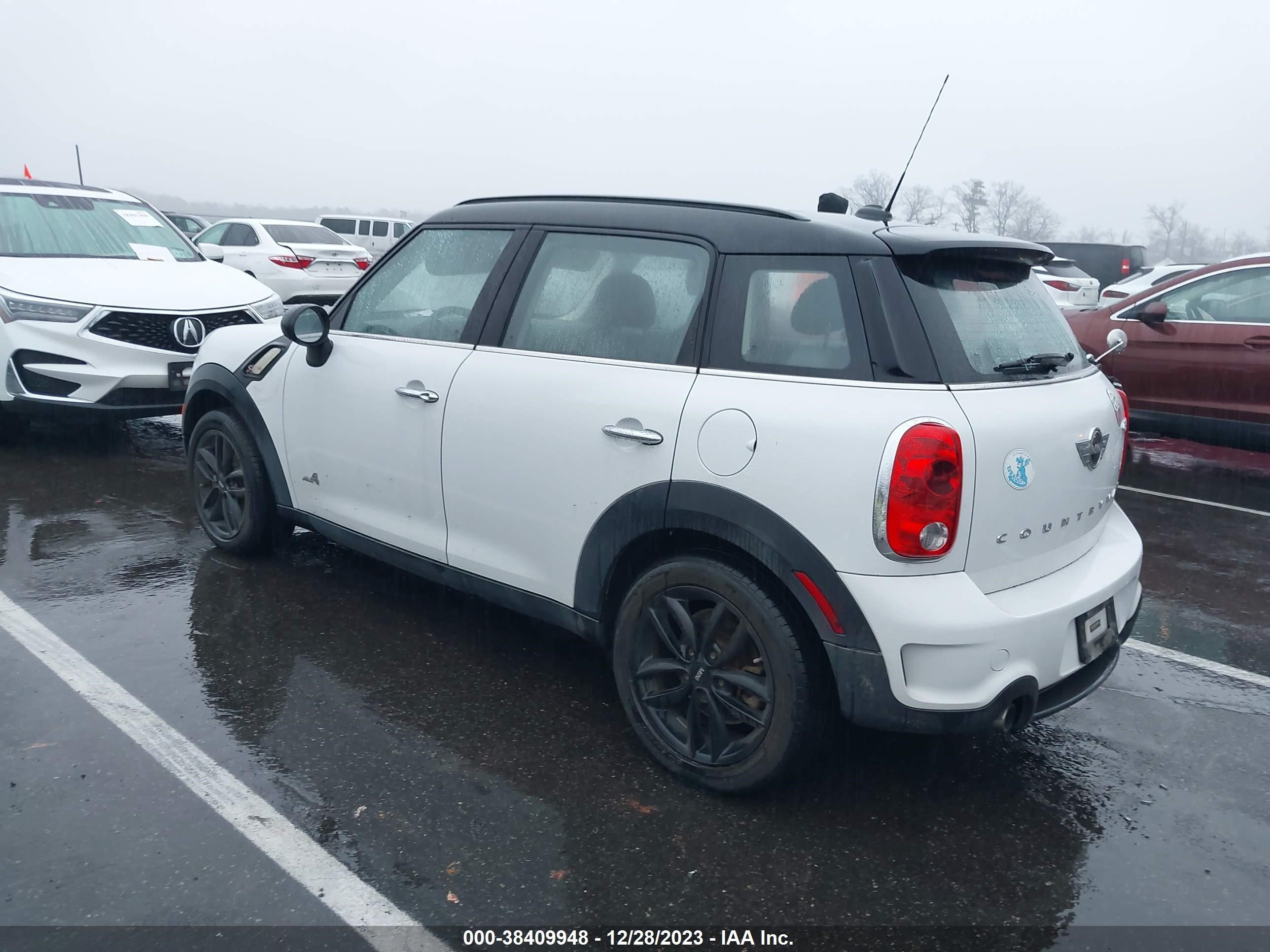 Photo 2 VIN: WMWZC5C56DWP34760 - MINI COUNTRYMAN 