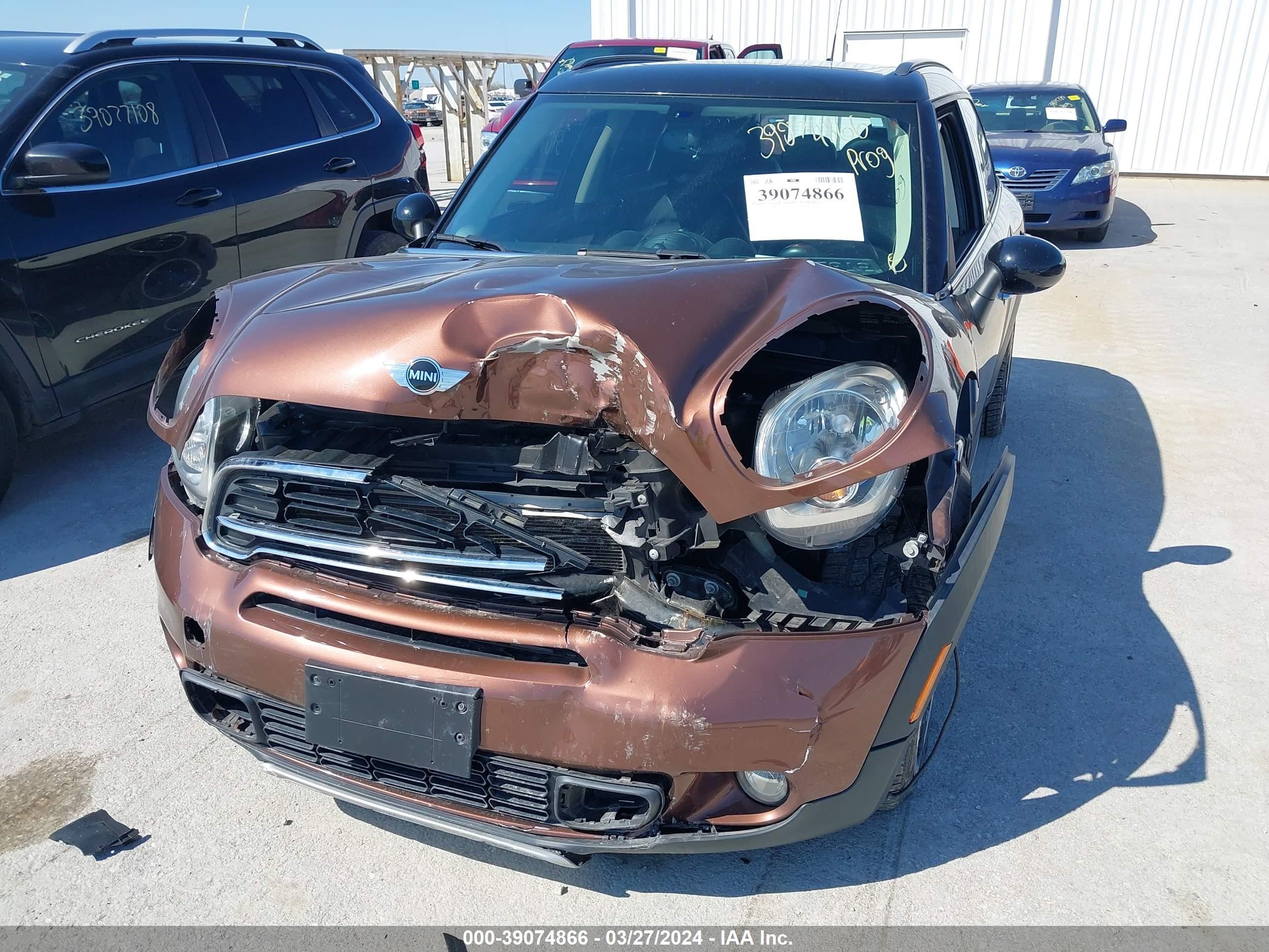 Photo 5 VIN: WMWZC5C56FWP44790 - MINI COUNTRYMAN 