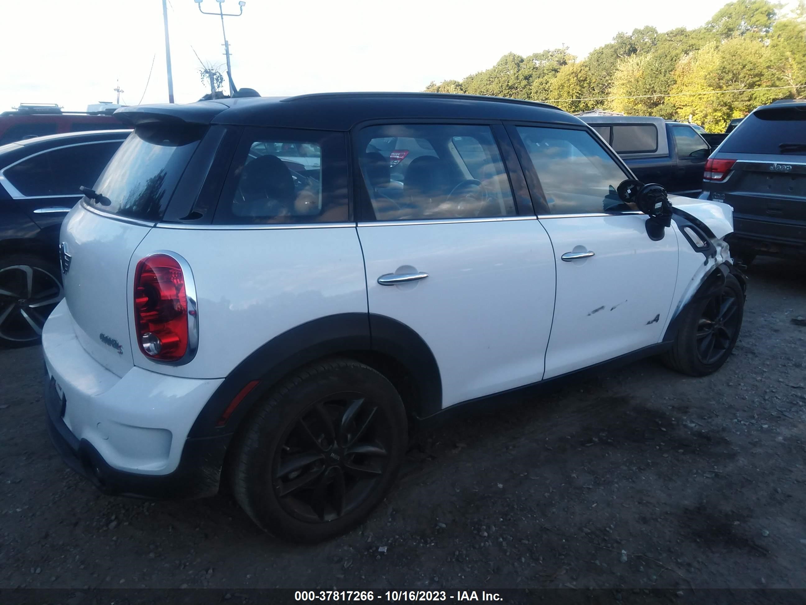 Photo 3 VIN: WMWZC5C57DWM15268 - MINI COUNTRYMAN 