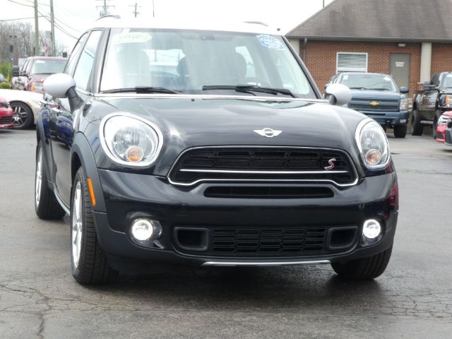 Photo 2 VIN: WMWZC5C57FWP49156 - MINI COOPER COUNTRYMAN 