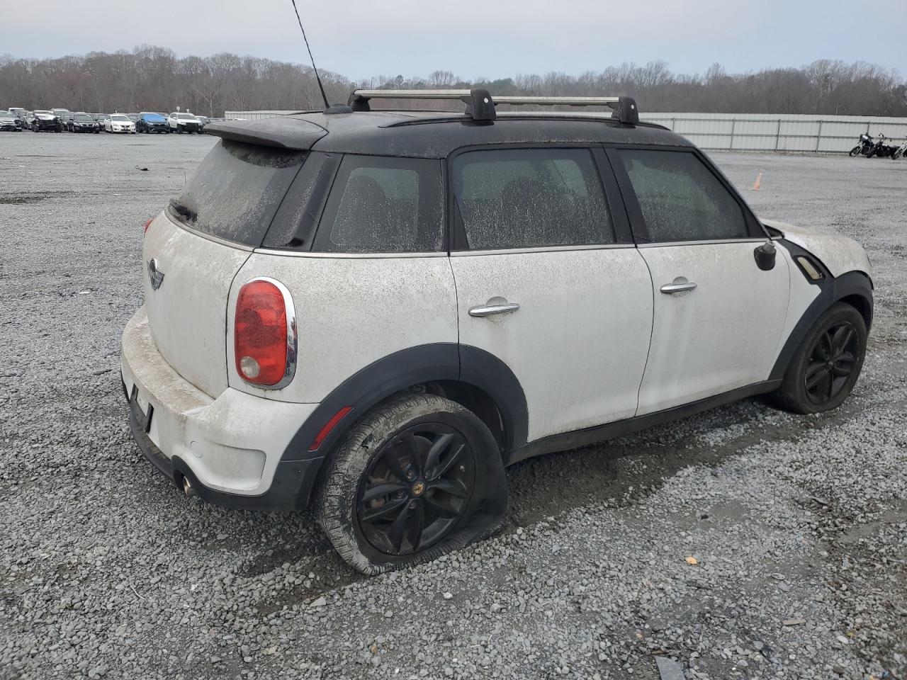 Photo 2 VIN: WMWZC5C59EWP41221 - MINI COOPER 