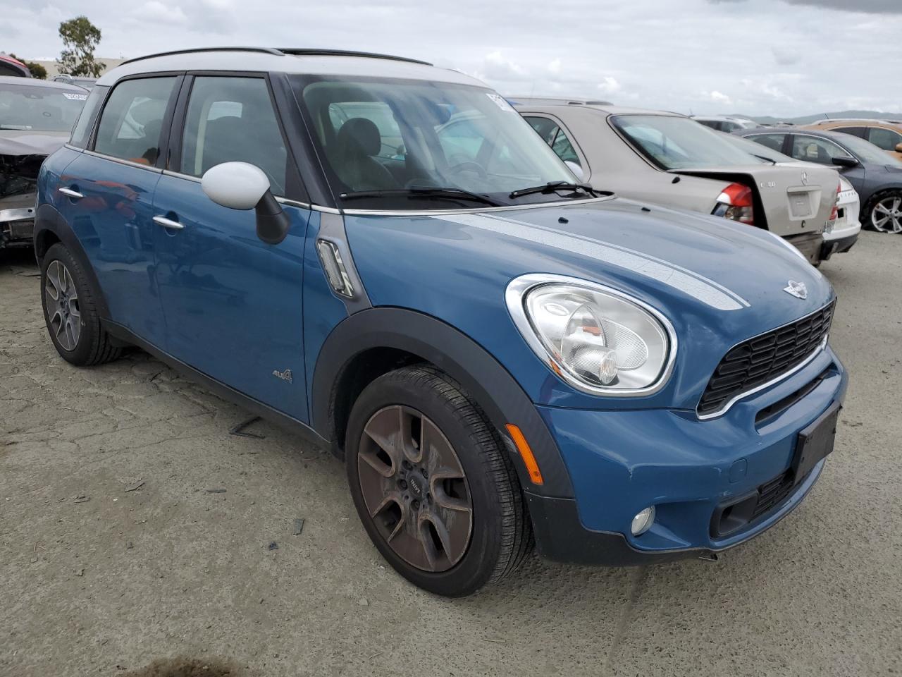 Photo 3 VIN: WMWZC5C5XCWL61396 - MINI COOPER 