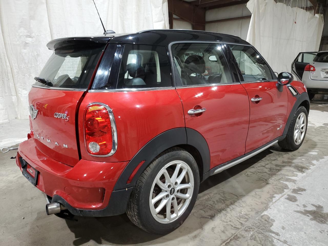 Photo 2 VIN: WMWZC5C5XFWT37572 - MINI COOPER 