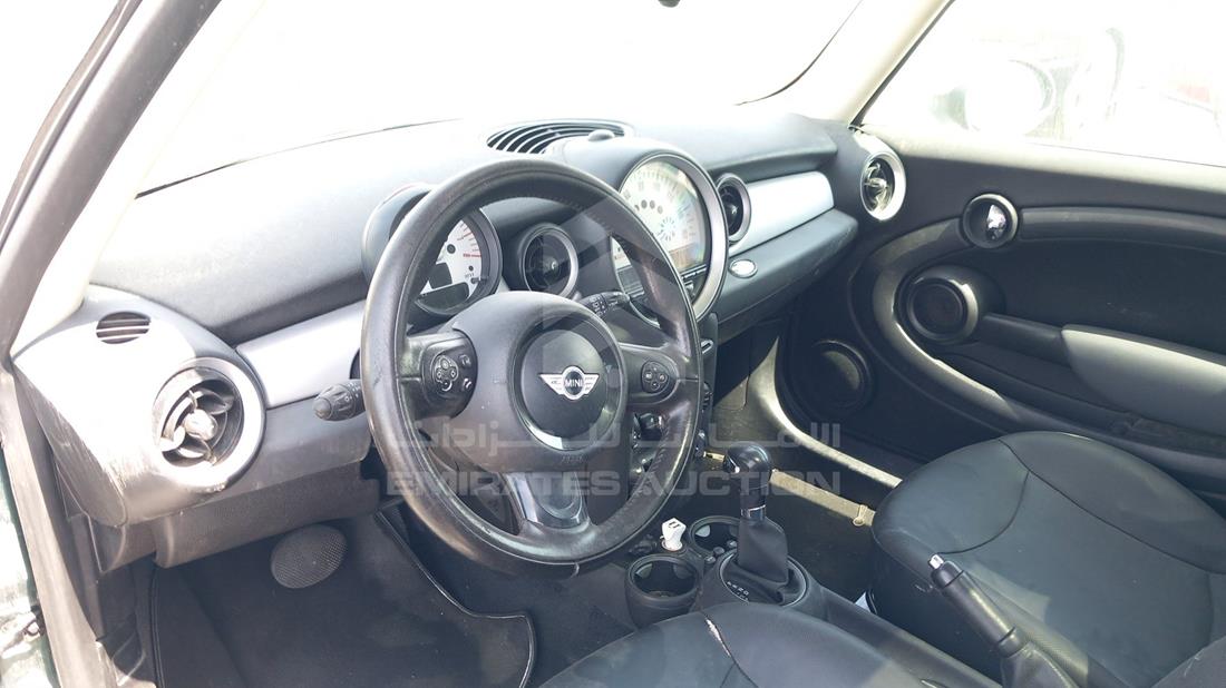 Photo 10 VIN: WMWZF3C50BT187799 - MINI CLUBMAN 