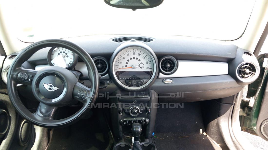 Photo 15 VIN: WMWZF3C50BT187799 - MINI CLUBMAN 