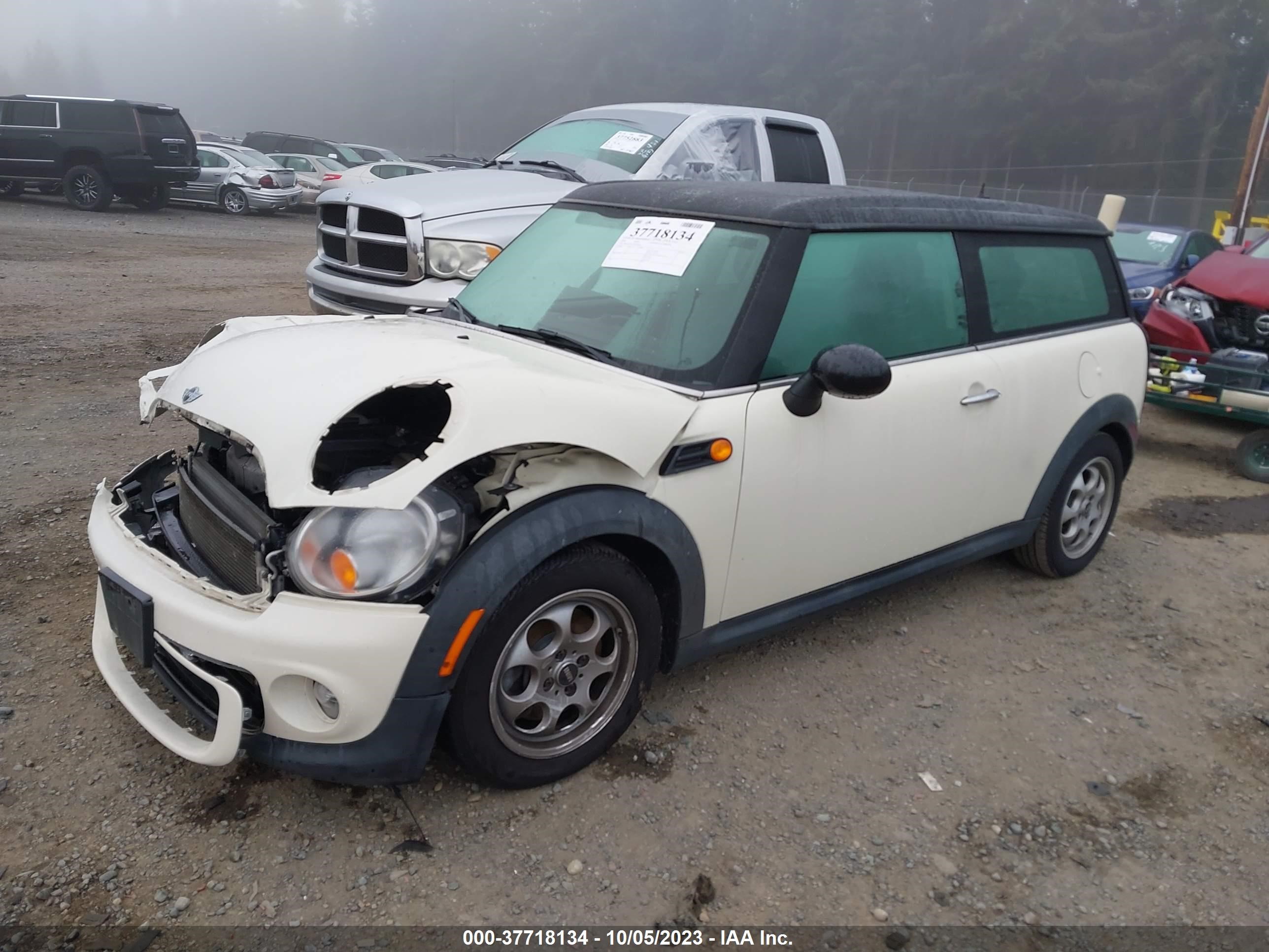 Photo 1 VIN: WMWZF3C52ET493066 - MINI CLUBMAN 