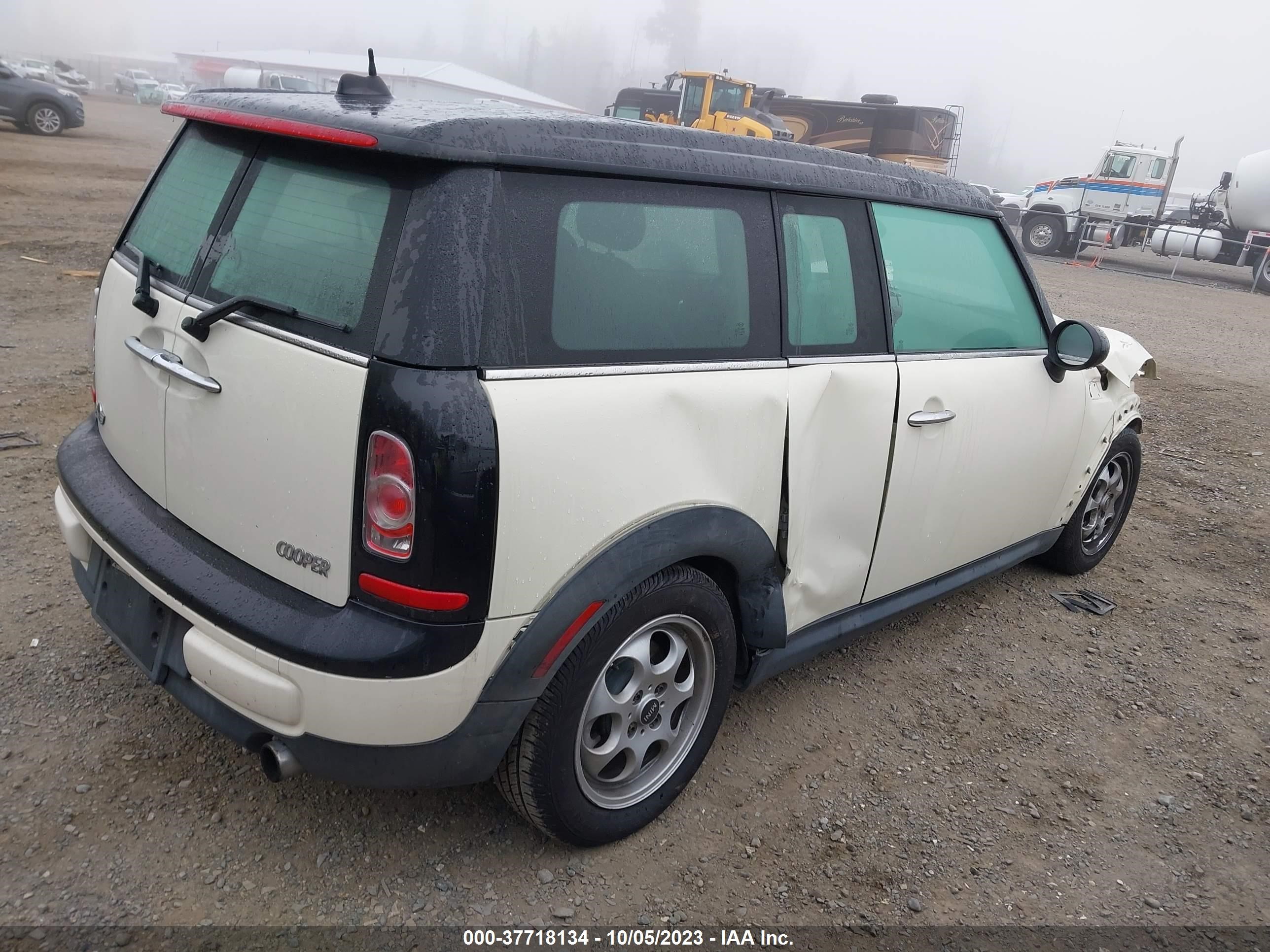 Photo 3 VIN: WMWZF3C52ET493066 - MINI CLUBMAN 