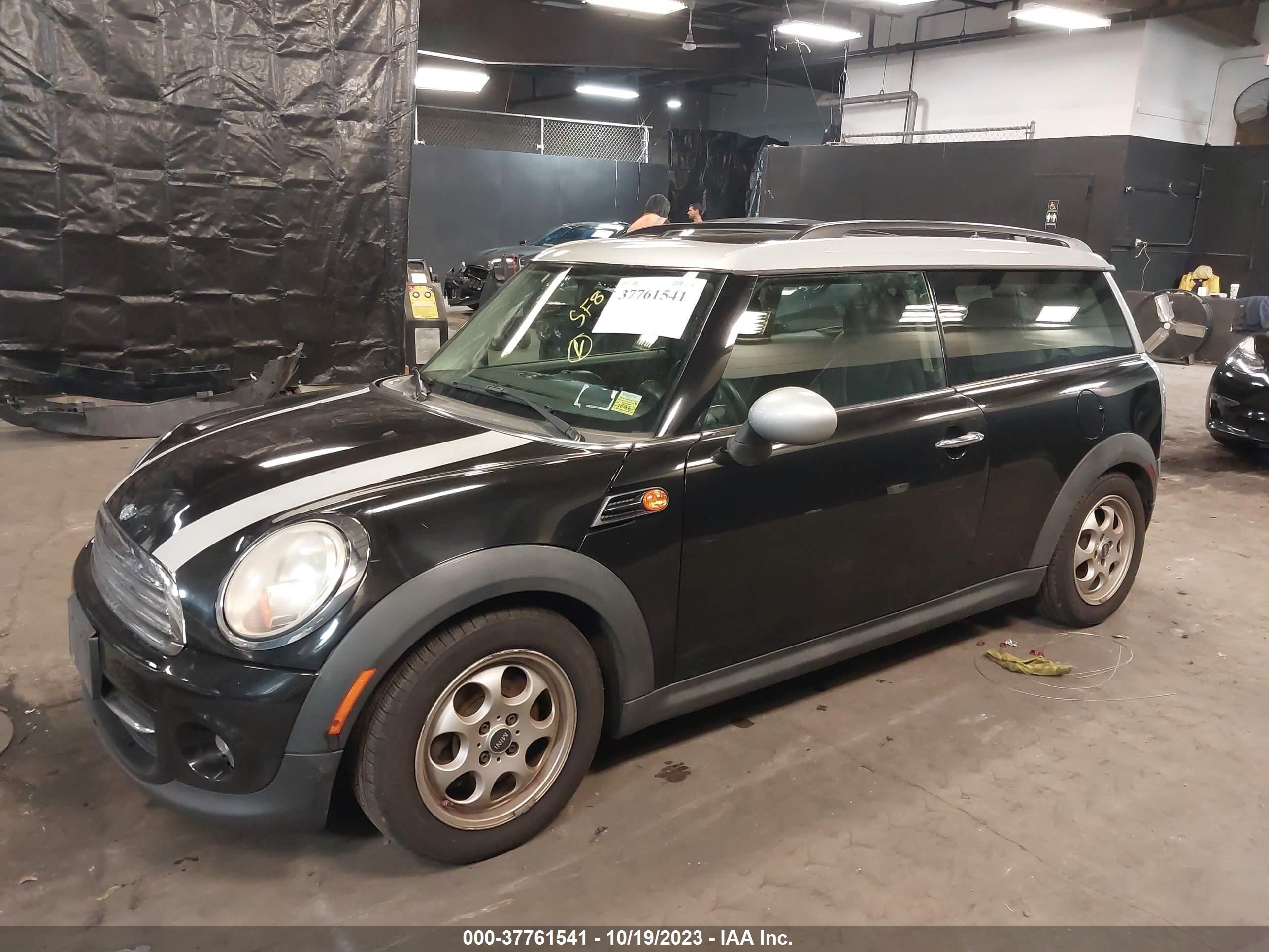 Photo 1 VIN: WMWZF3C59ET493517 - MINI CLUBMAN 