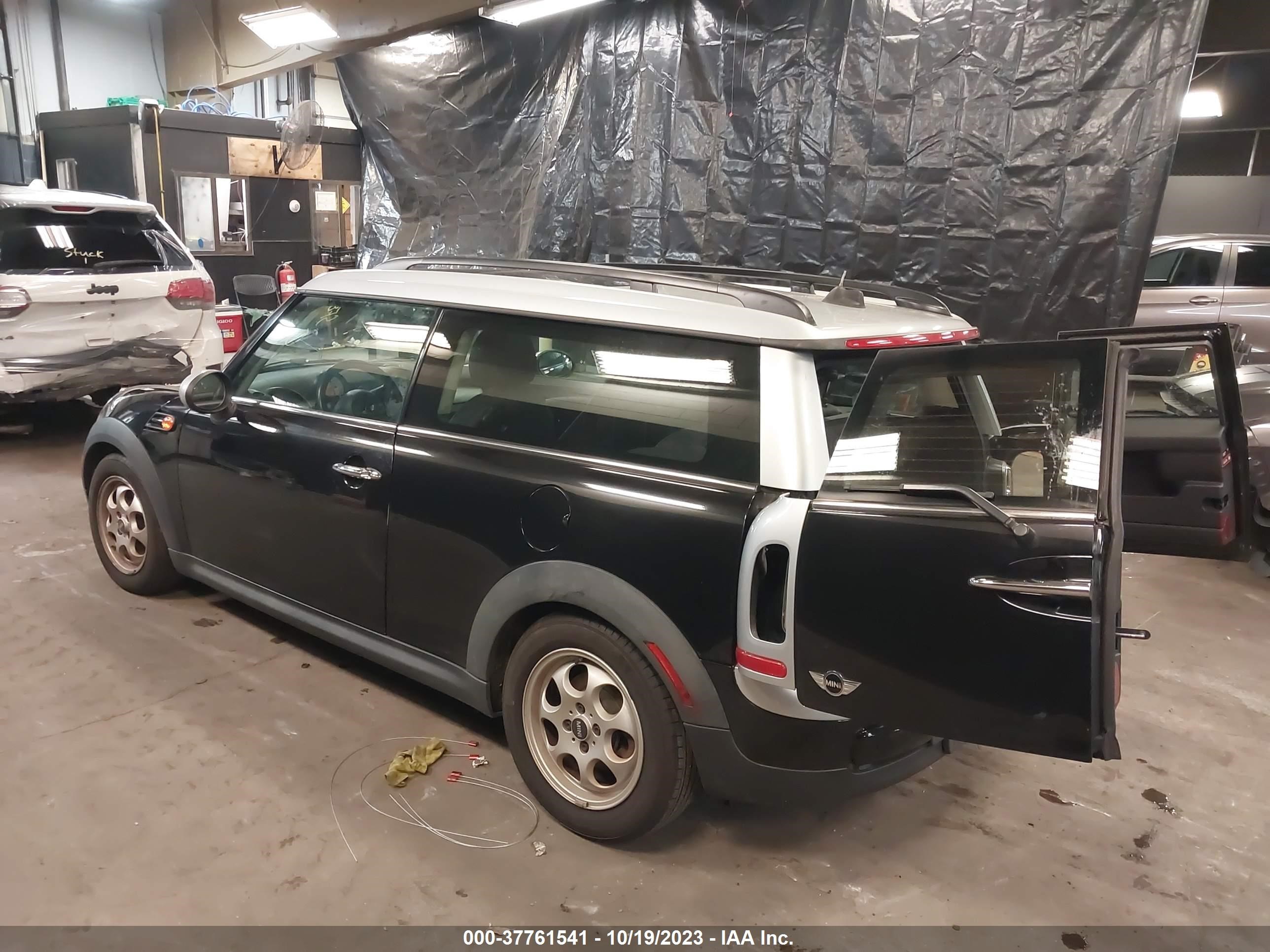 Photo 2 VIN: WMWZF3C59ET493517 - MINI CLUBMAN 