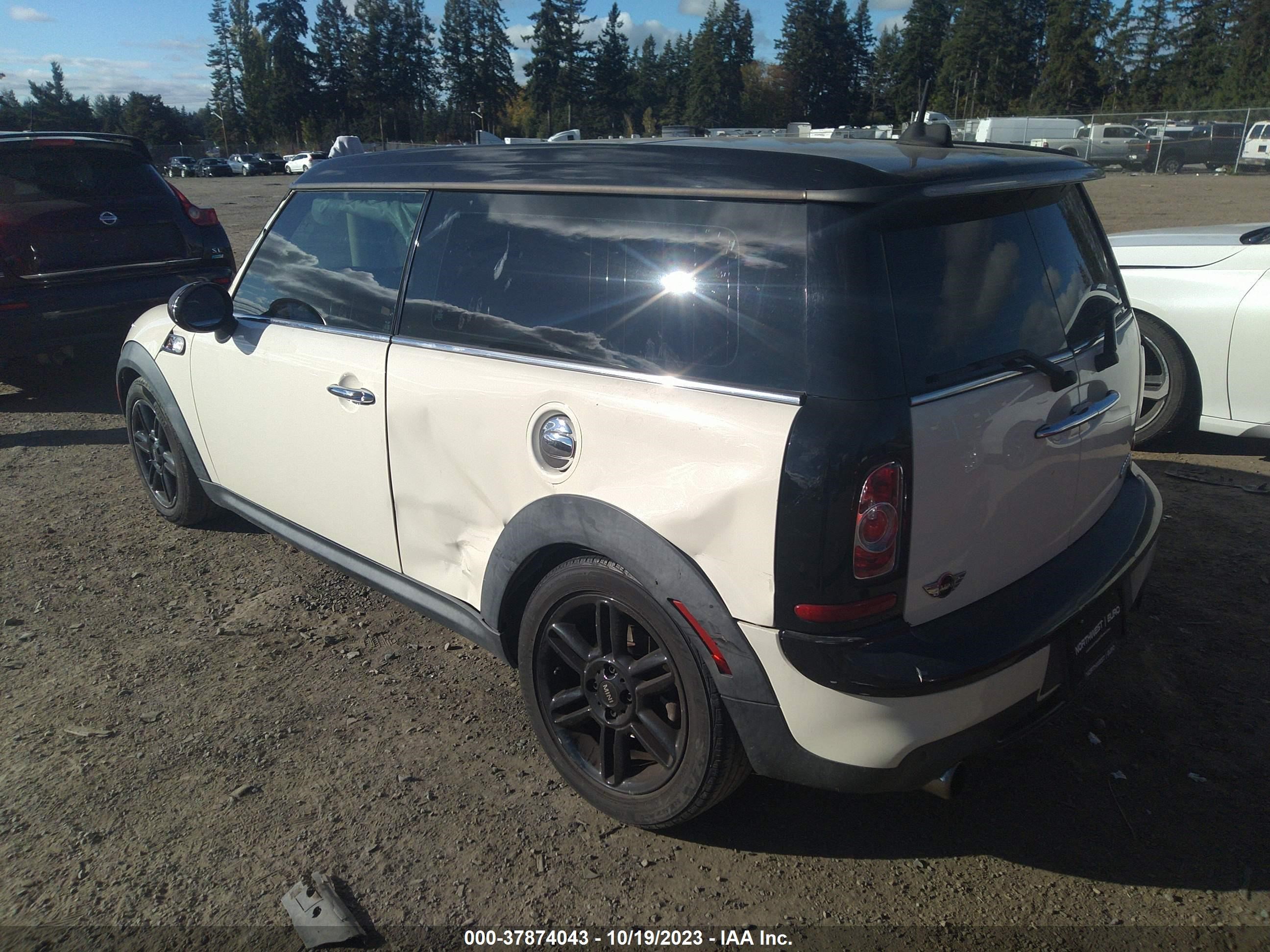 Photo 2 VIN: WMWZG3C50BTY35199 - MINI CLUBMAN 