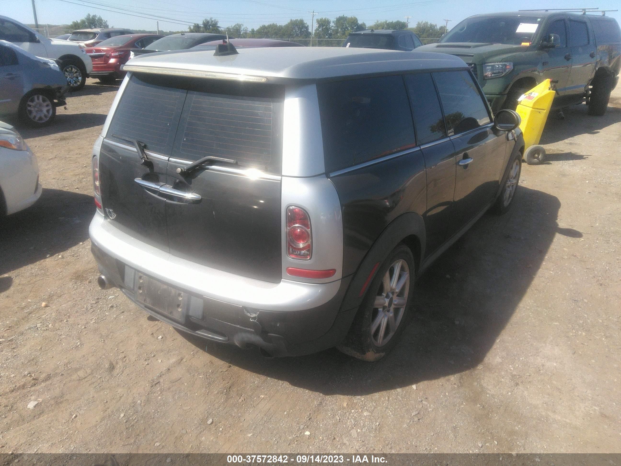 Photo 3 VIN: WMWZG3C52BTY36211 - MINI COOPER CLUBMAN 