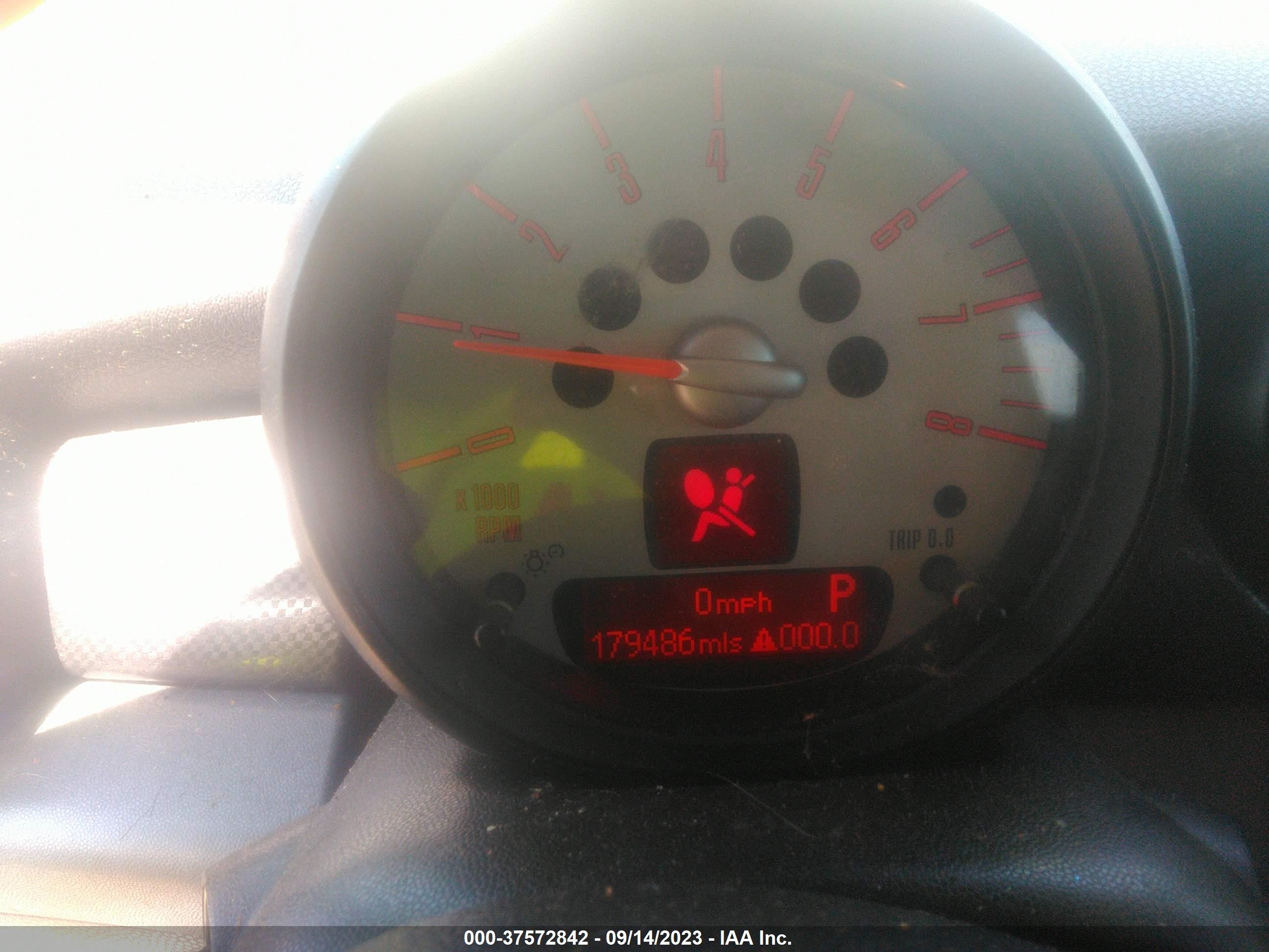 Photo 6 VIN: WMWZG3C52BTY36211 - MINI COOPER CLUBMAN 