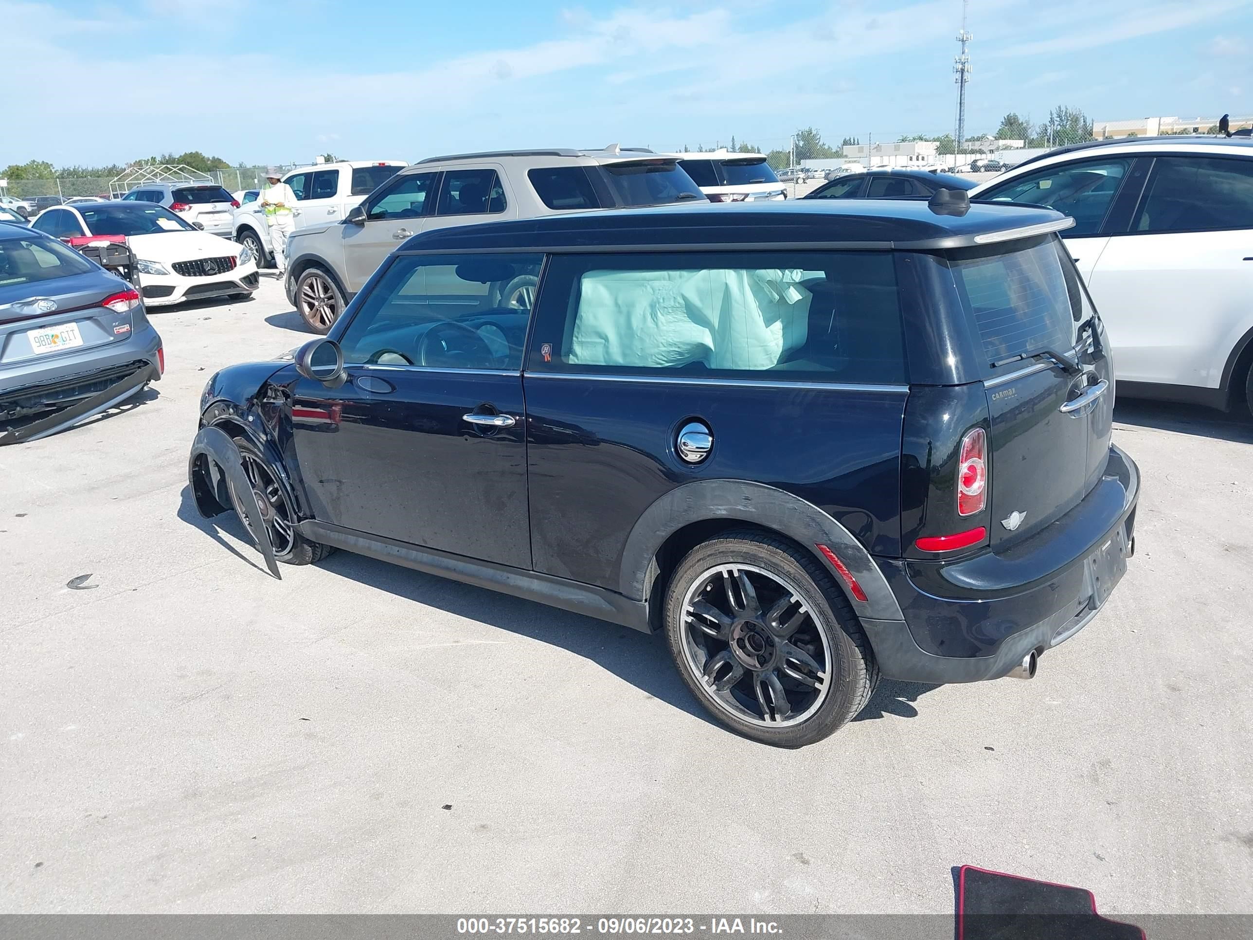 Photo 2 VIN: WMWZG3C52BTY37102 - MINI CLUBMAN 